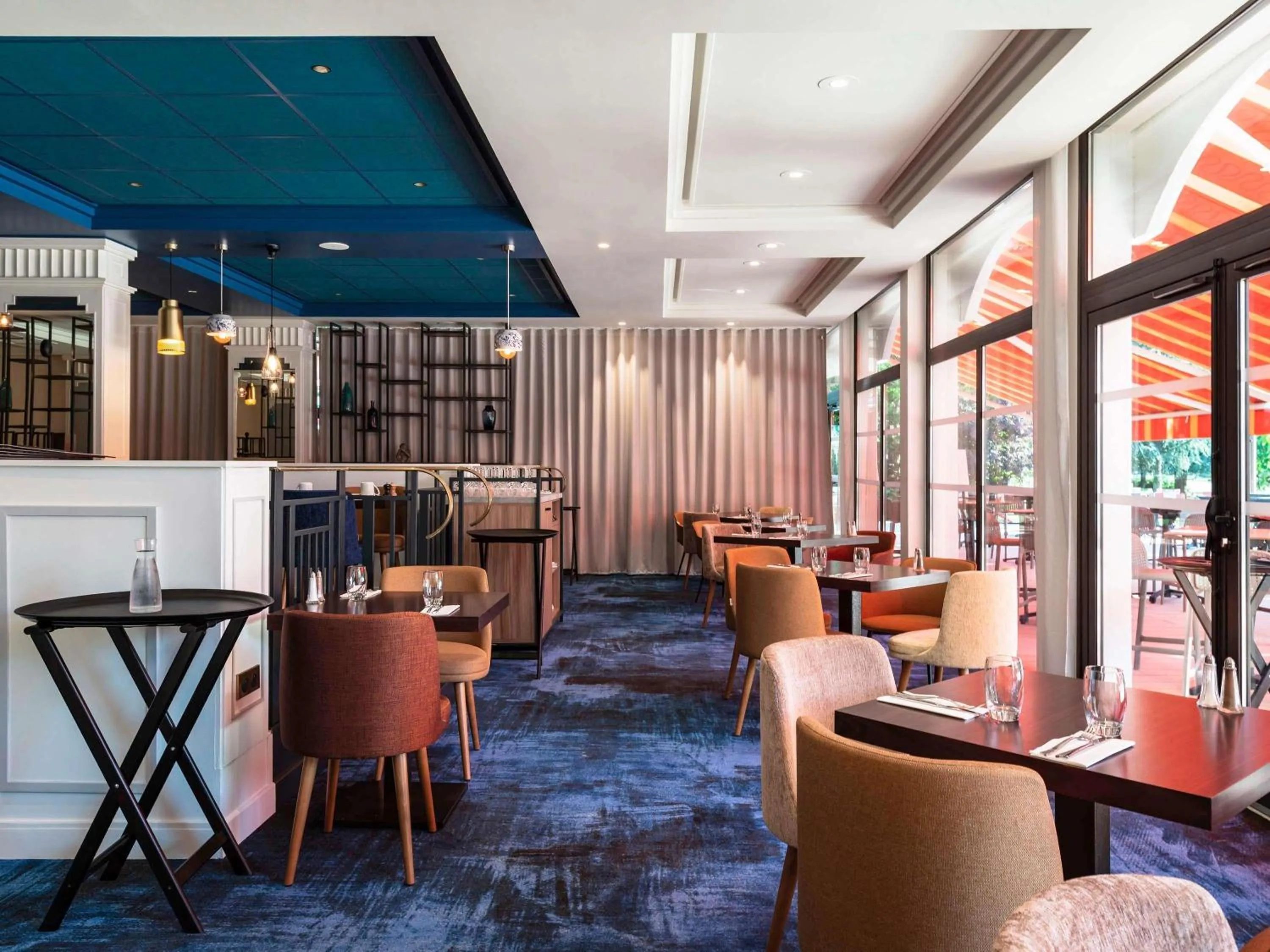 Restaurant/places to eat in ibis Styles Aix les Bains Domaine de Marlioz