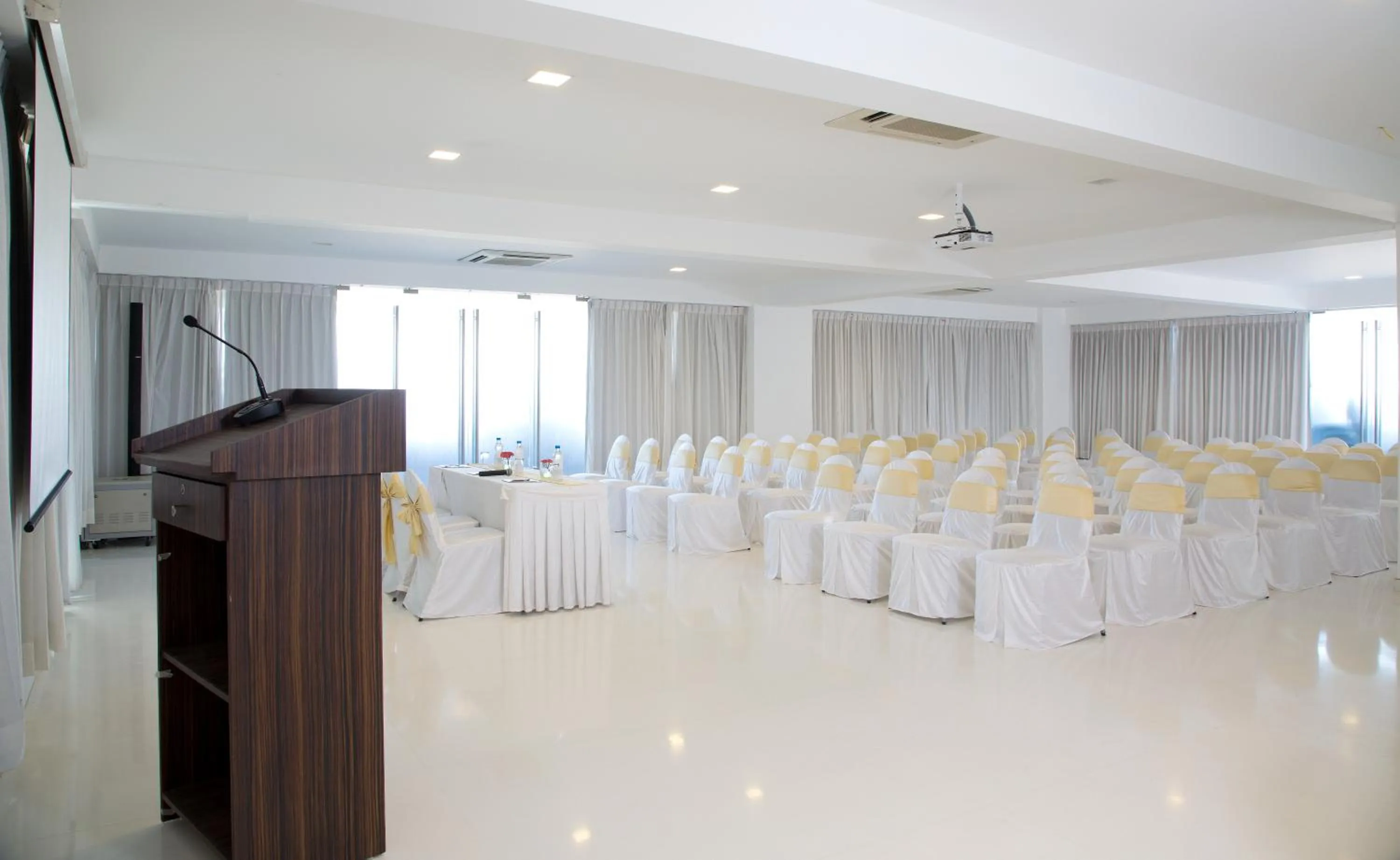 Business facilities in Springs Hotels and Spa