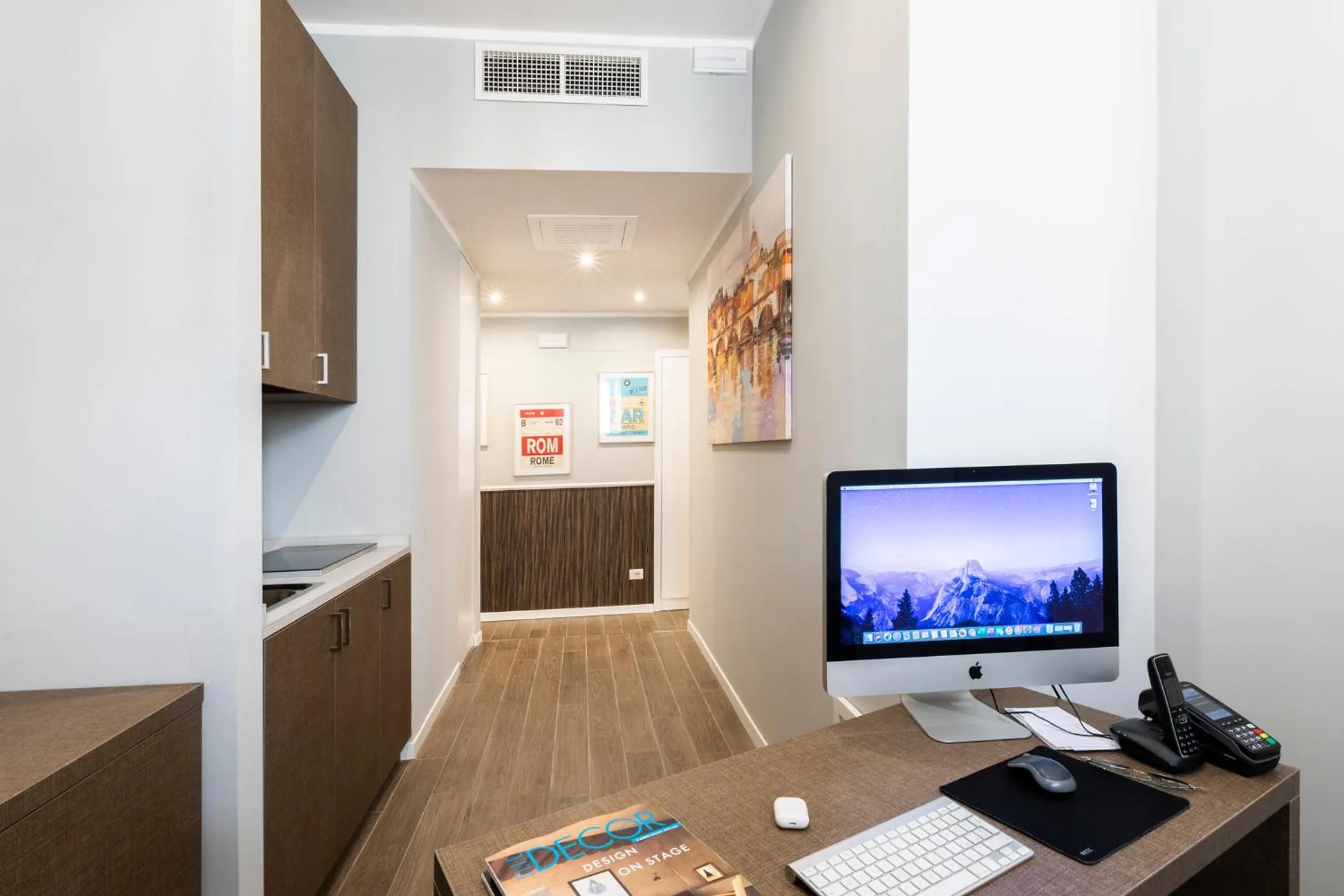 Lobby or reception in Giubbonari Suites