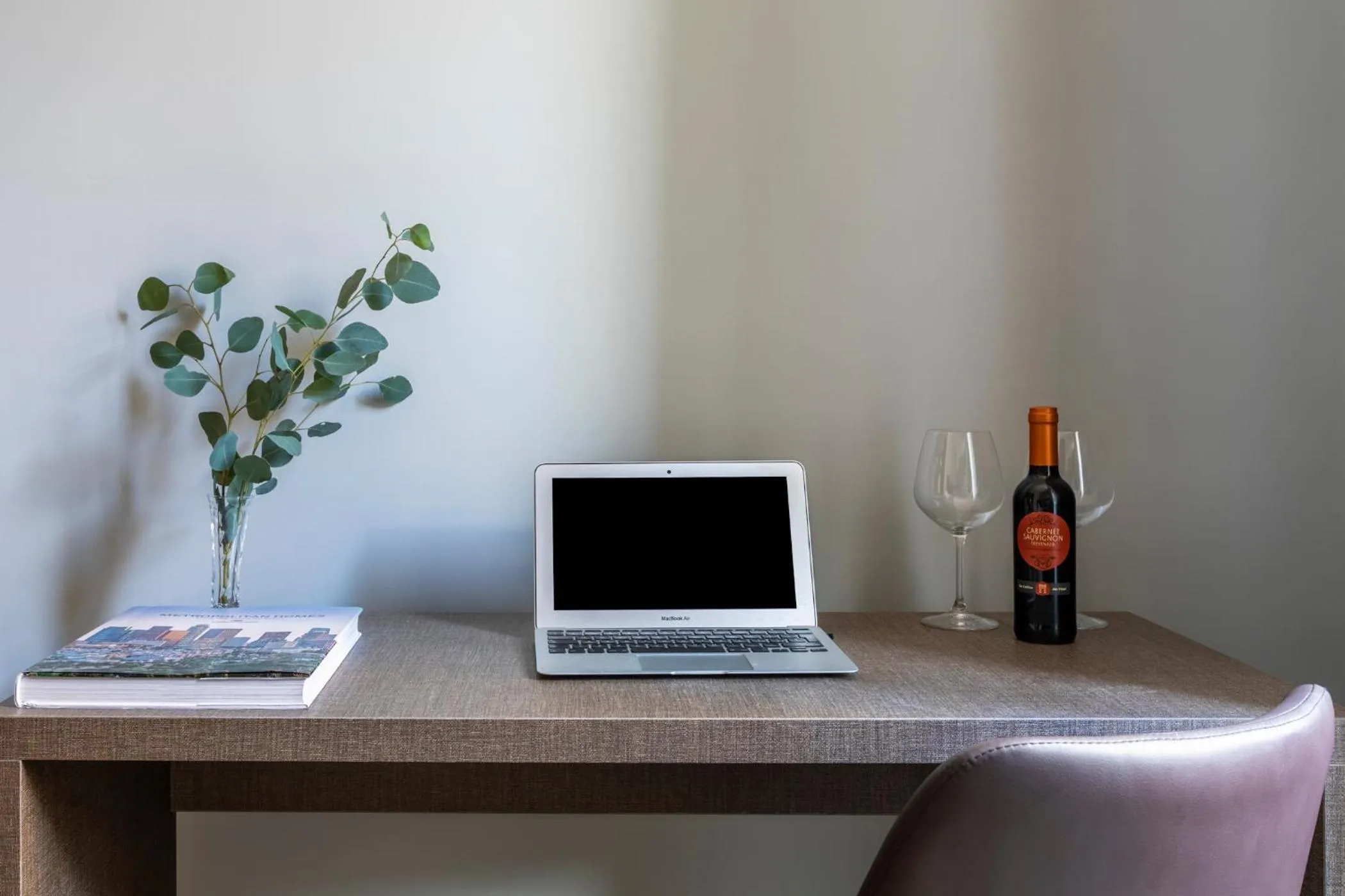 Photo of the whole room in Giubbonari Suites