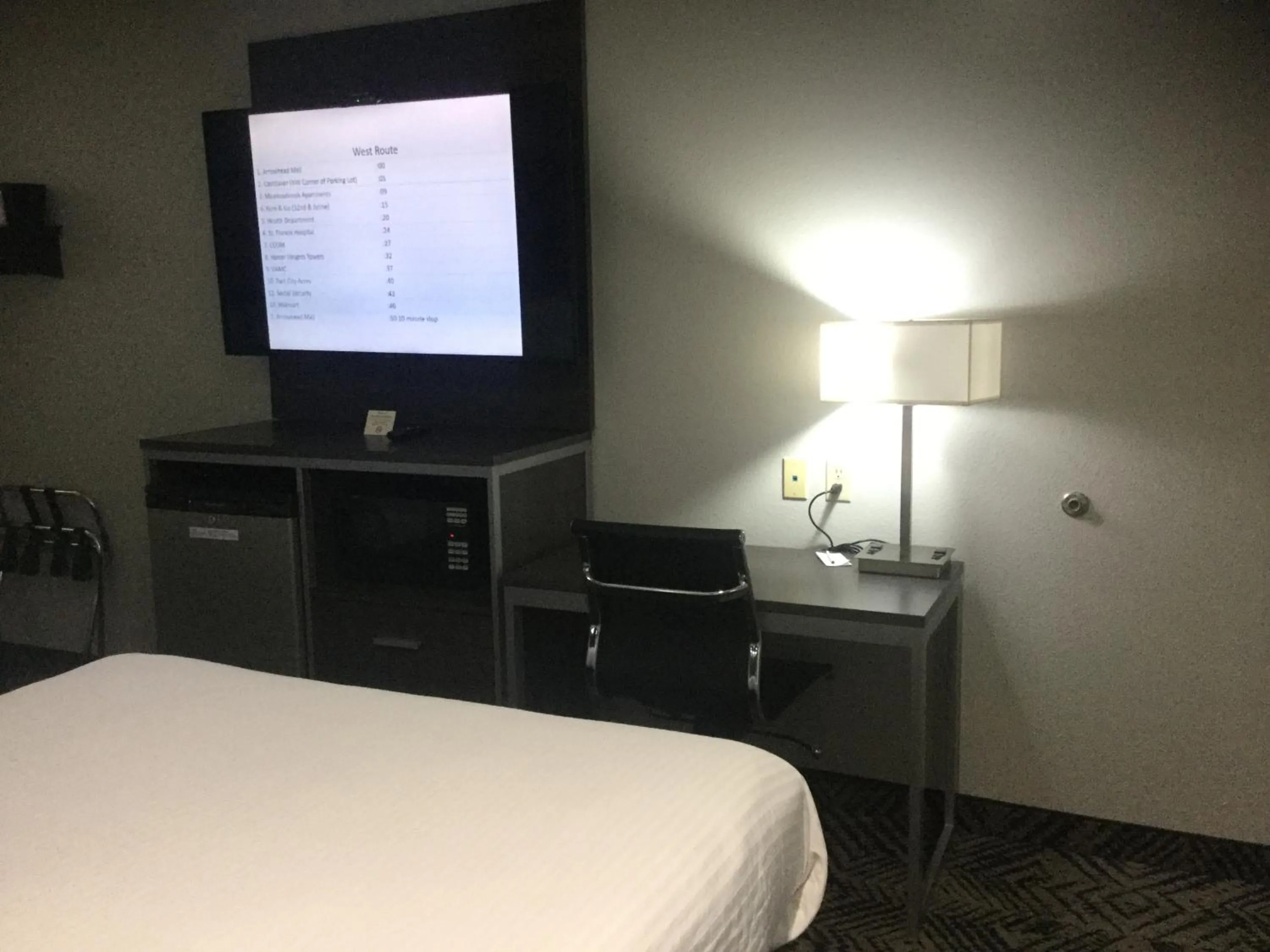 Bed in Muskogee Inn and Suites