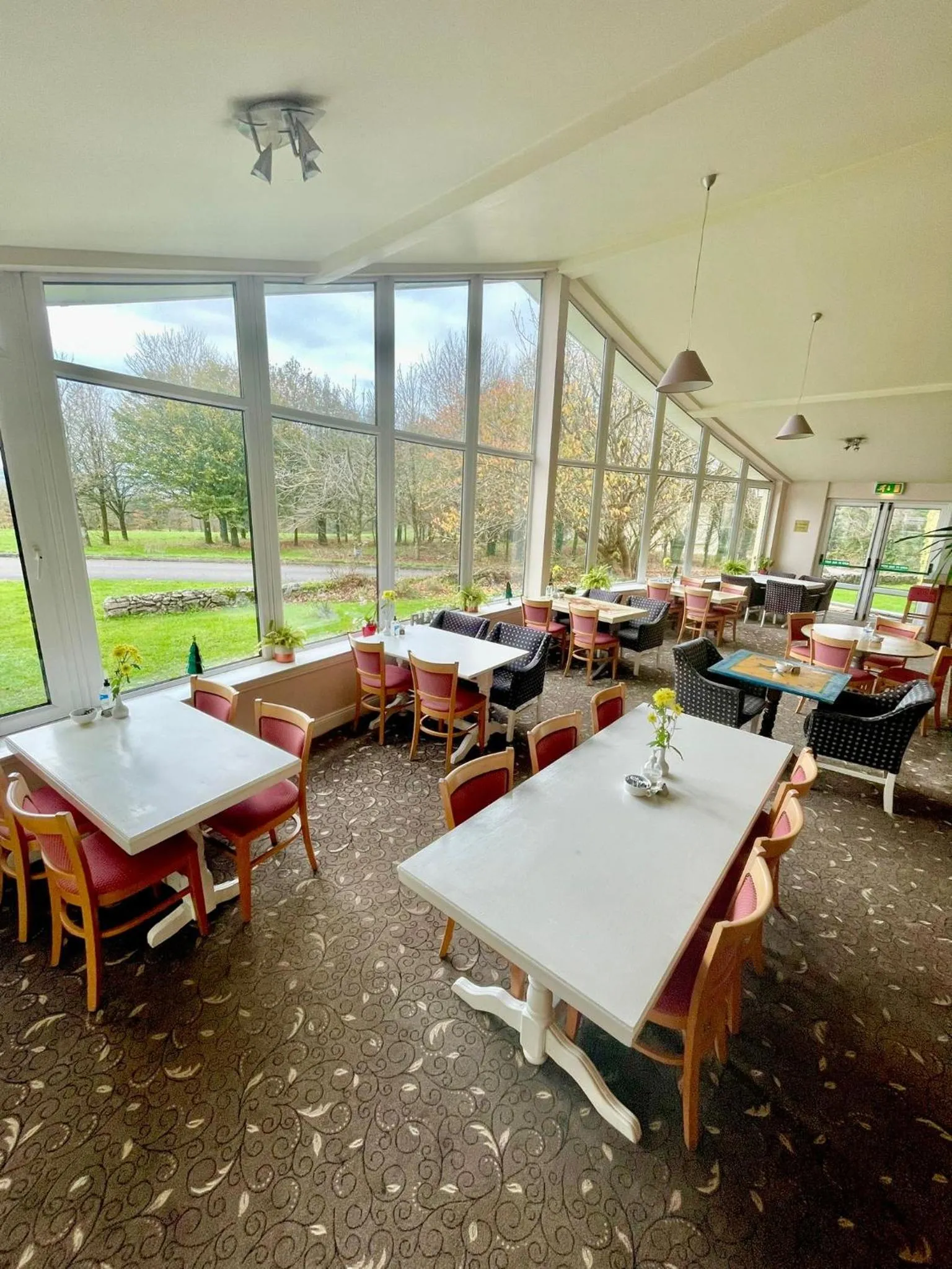 Restaurant/places to eat in Fernhill Lodge Carrigaline