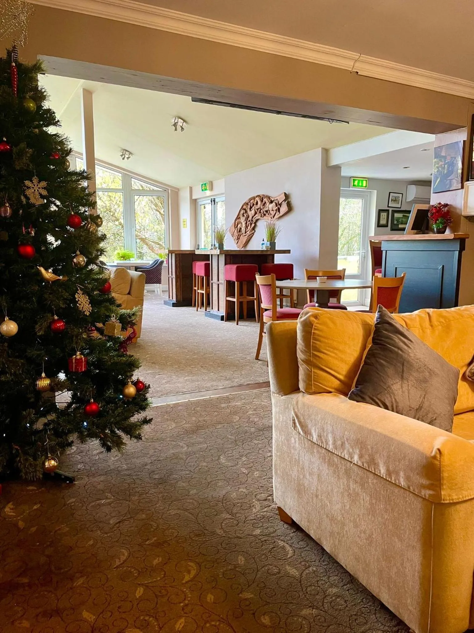 Communal lounge/ TV room in Fernhill Lodge Carrigaline