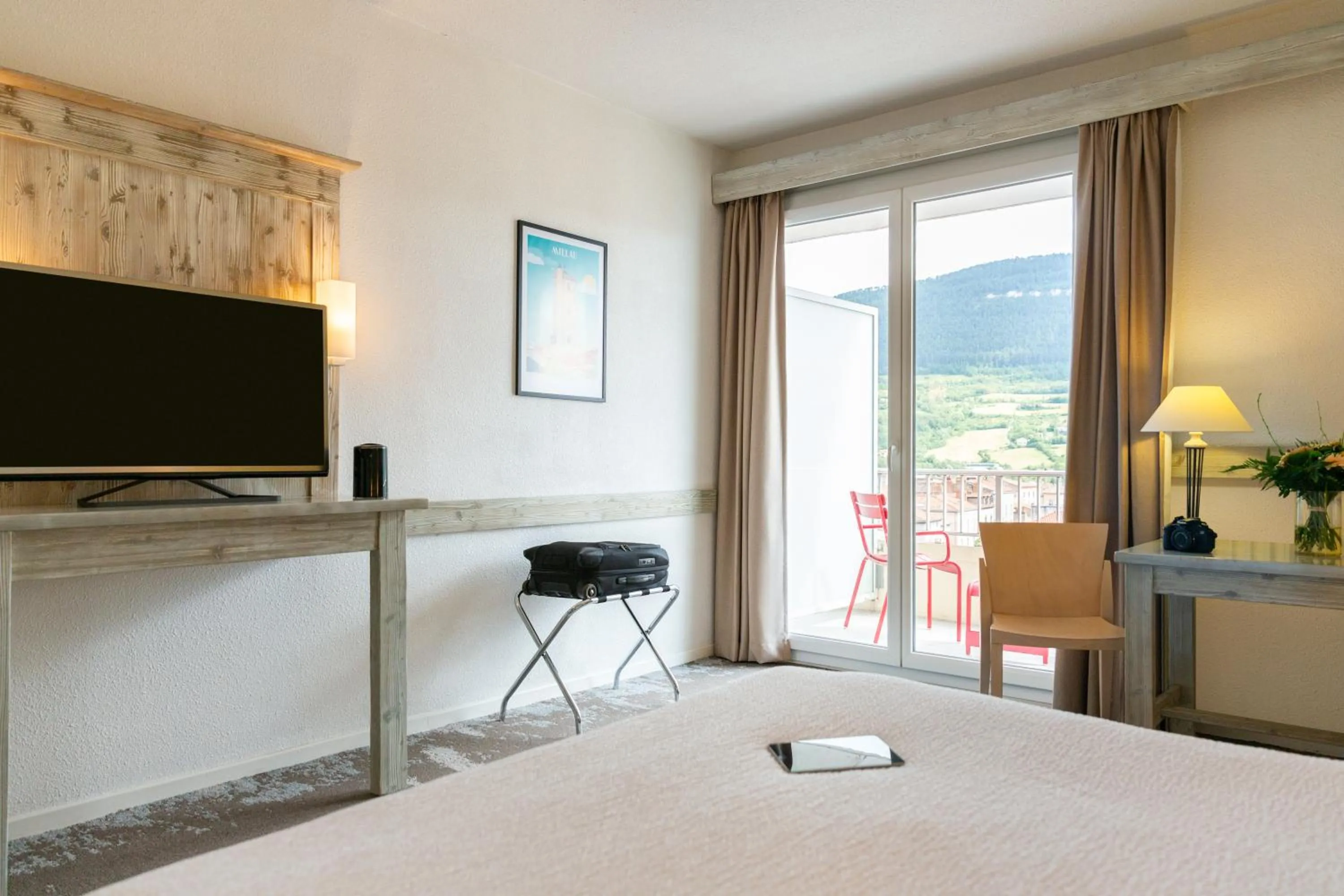 Bed in Mercure Millau