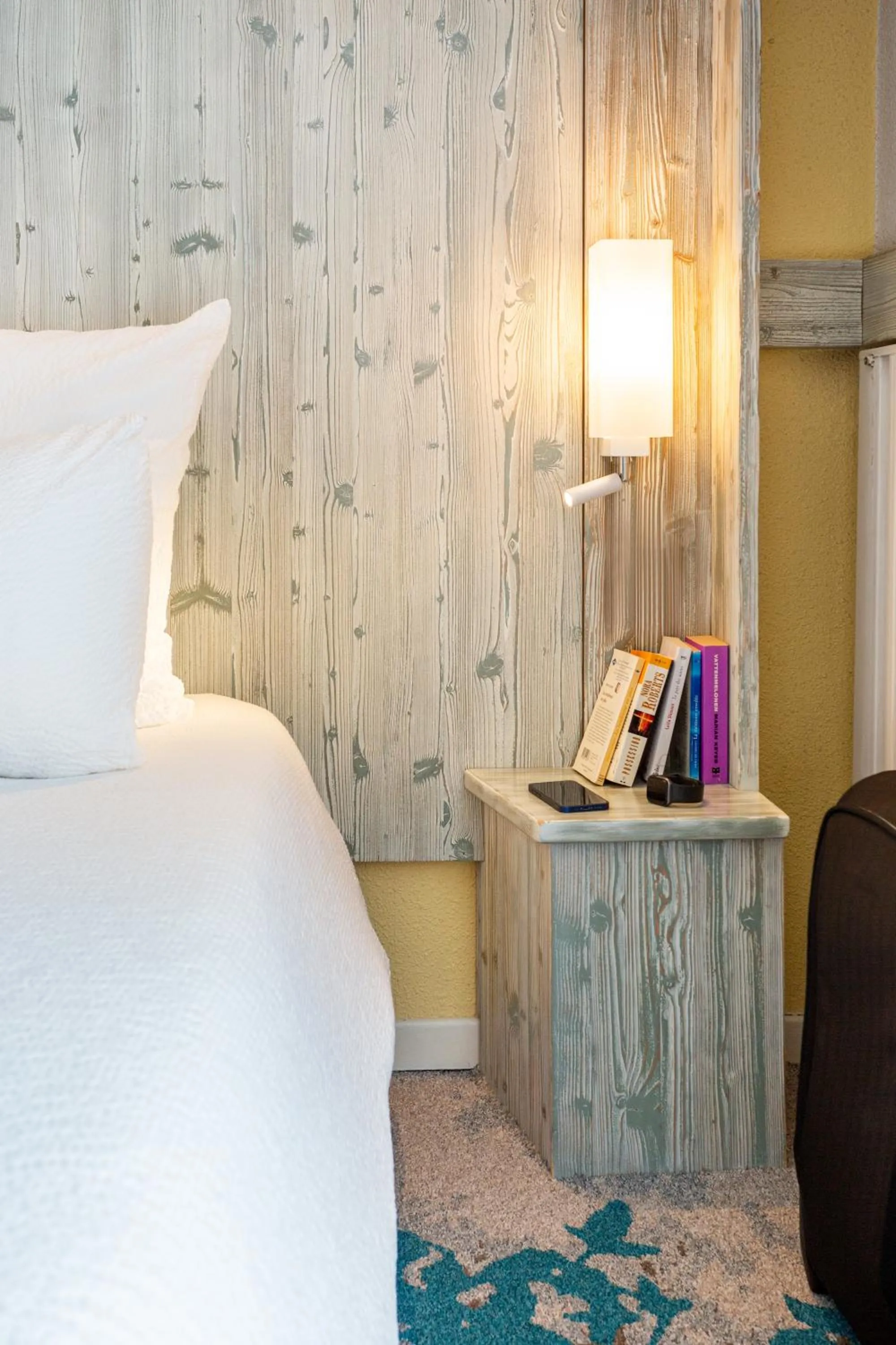 Bed in Mercure Millau