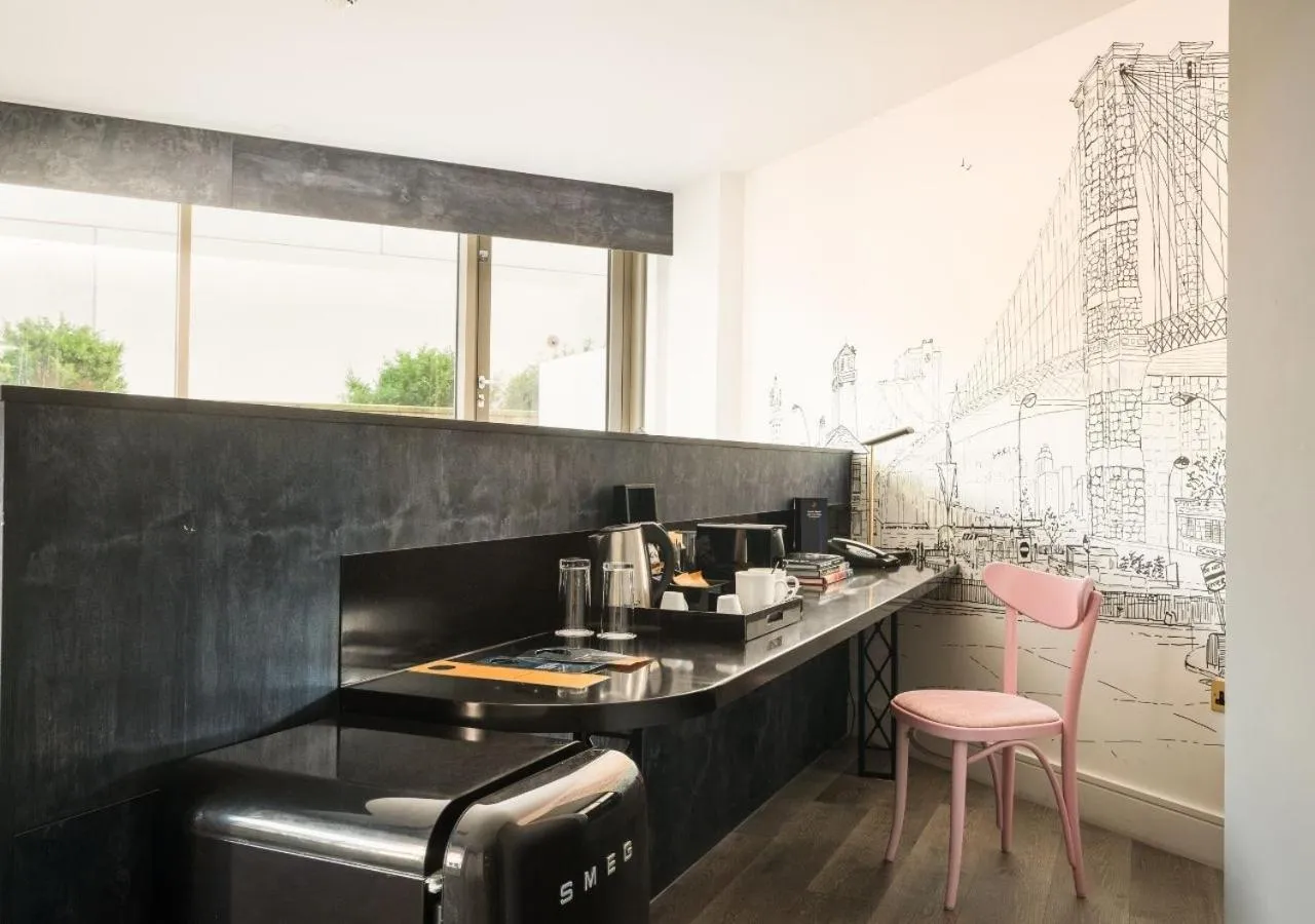 Bed in voco Manchester - City Centre by IHG