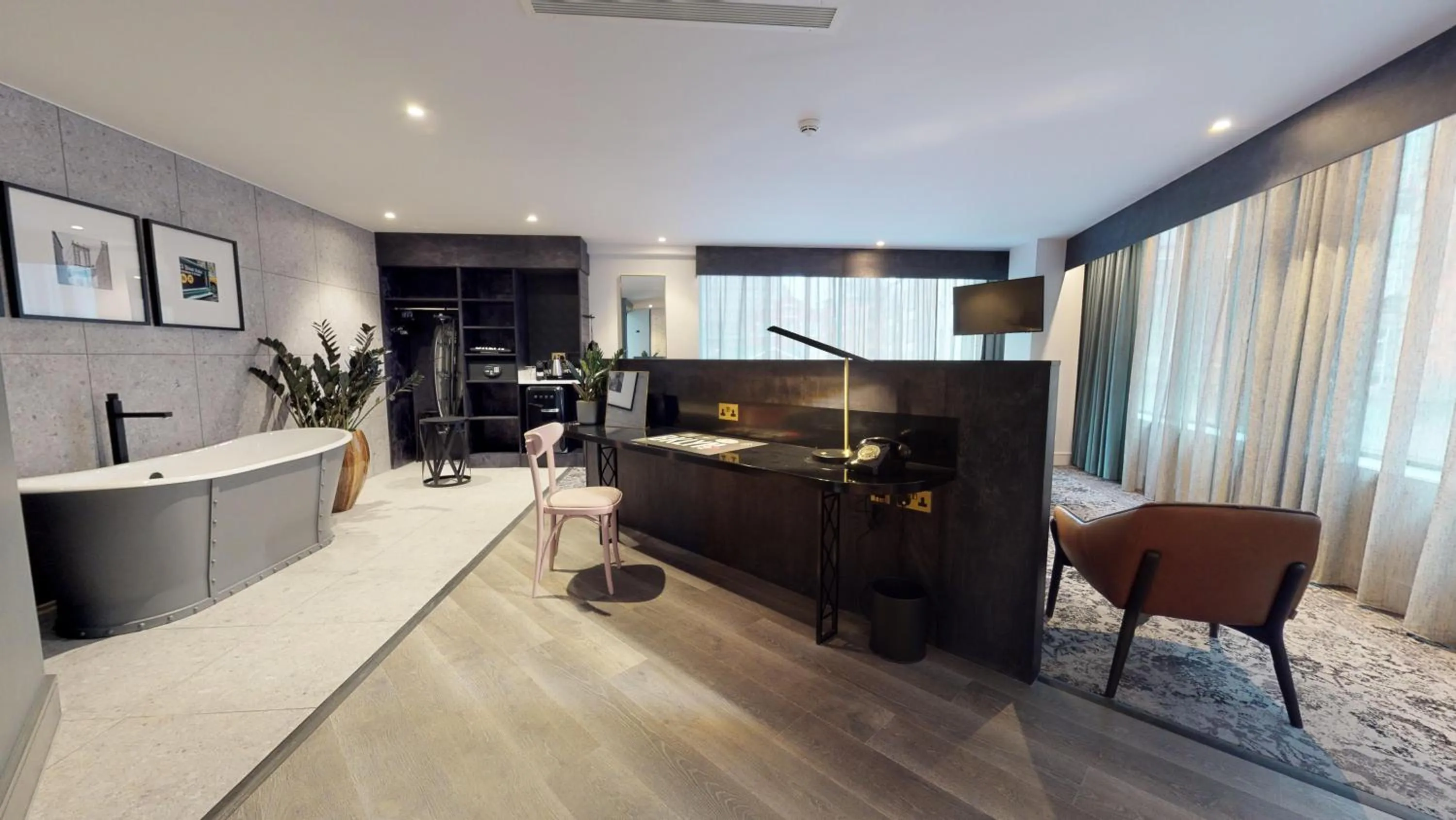 Bed in voco Manchester - City Centre by IHG