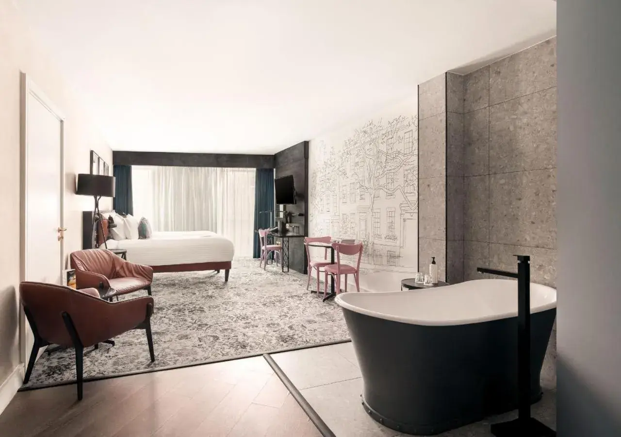 King Suite with Bath in voco Manchester - City Centre by IHG King Suite with Bath in voco Manchester - City Centre by IHG