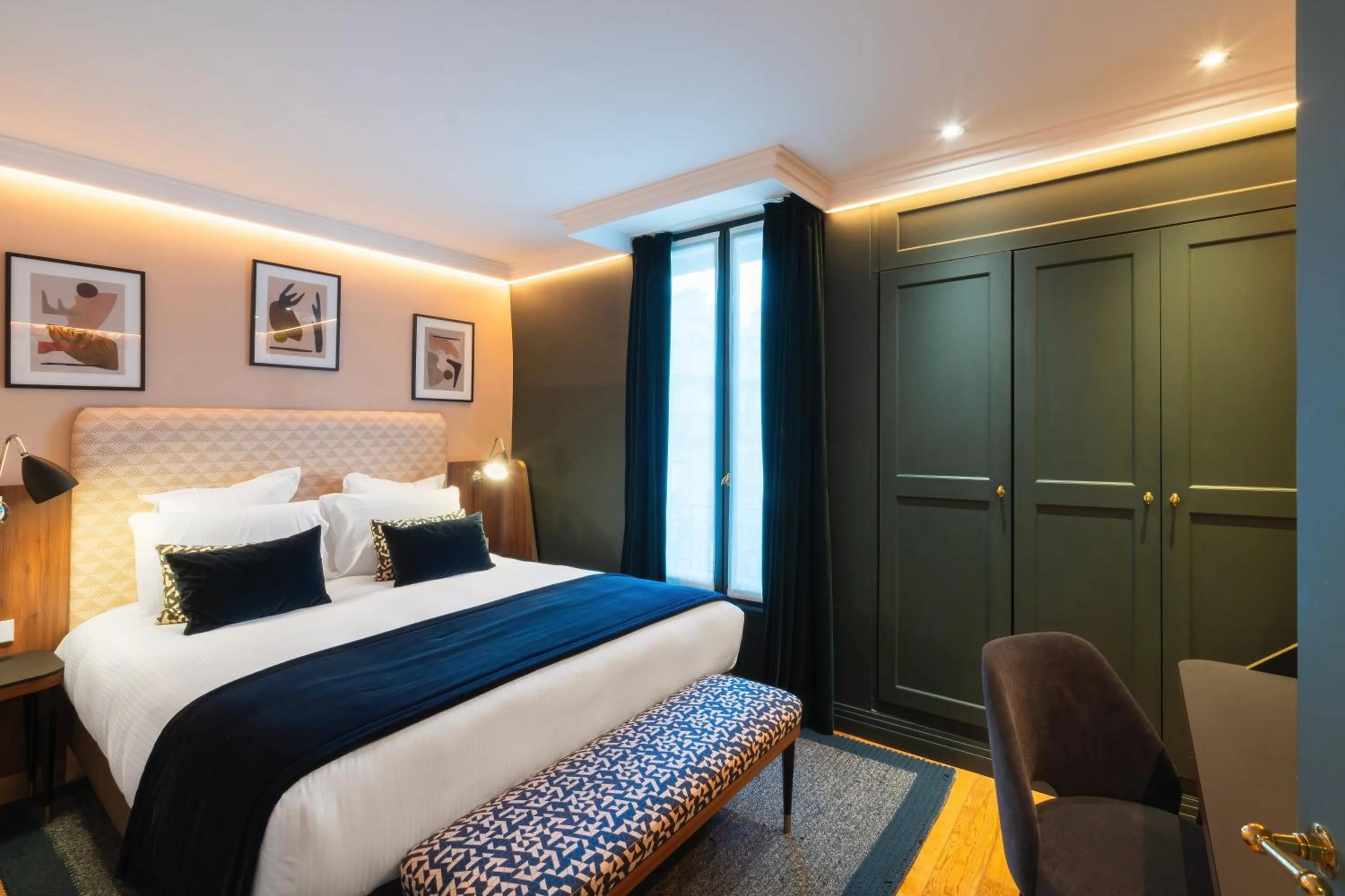 Bed in Le Stendhal - Vendôme