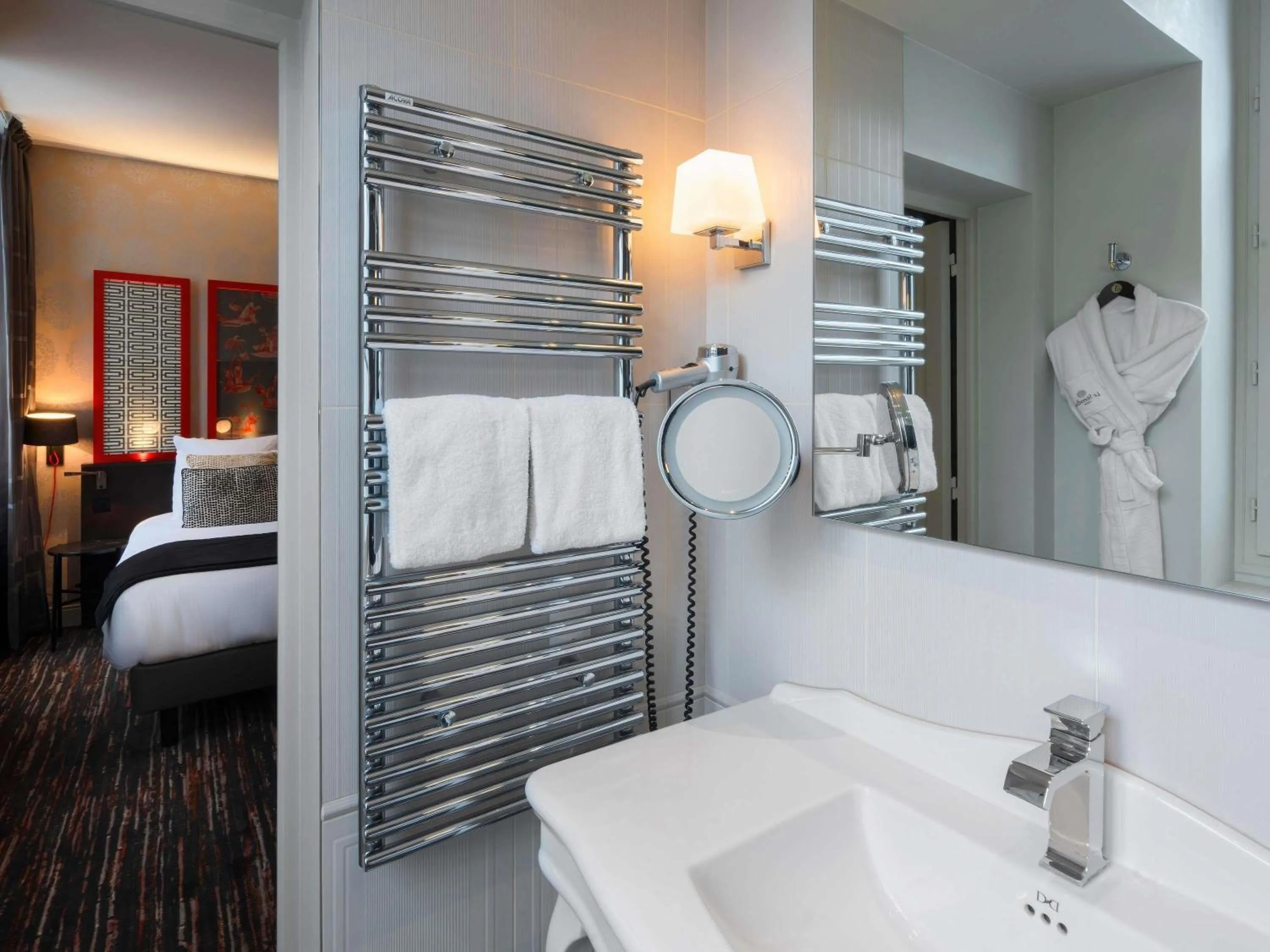 Bedroom in Le Stendhal Place Vendôme Hotel Paris - MGallery Collection