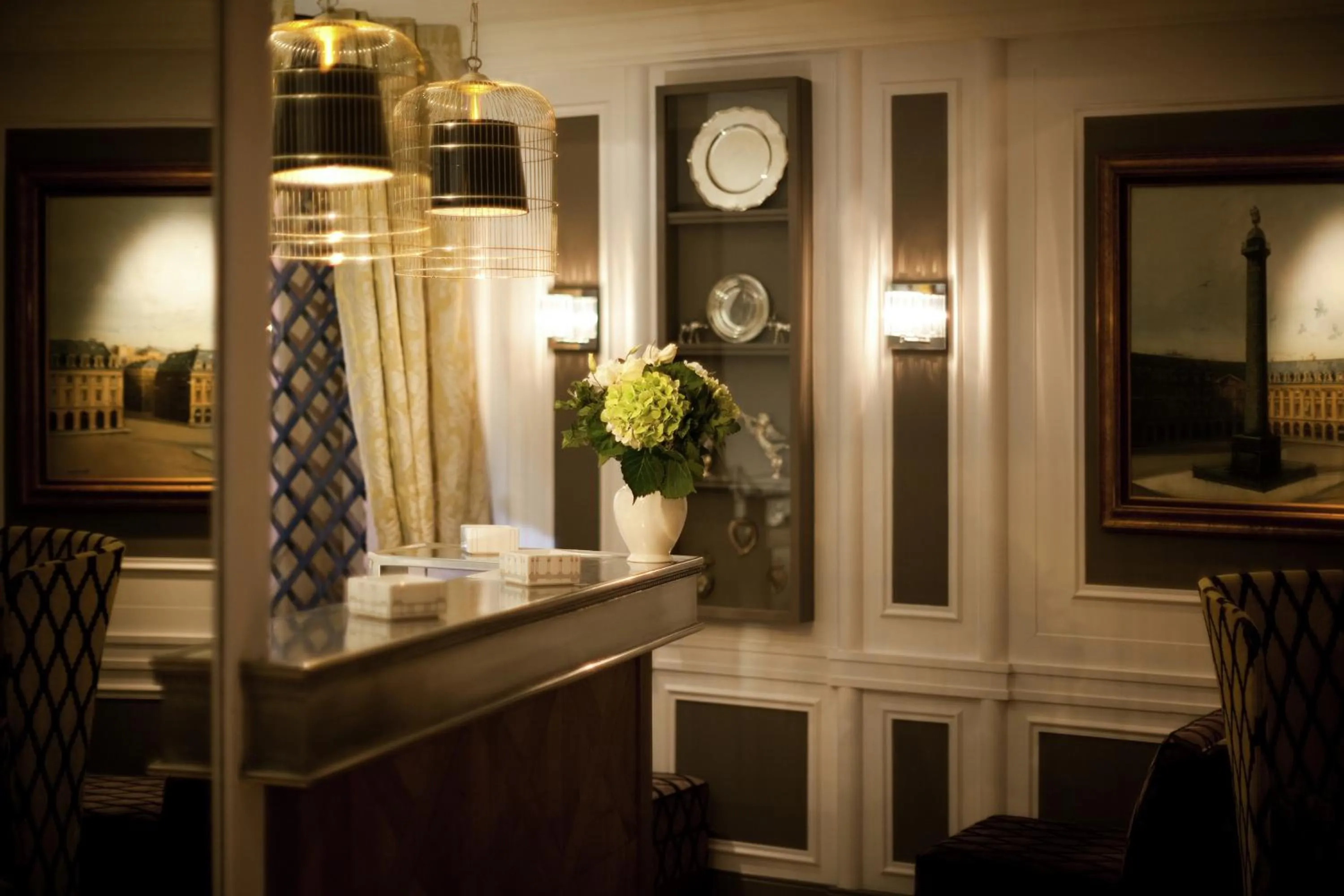 Lounge or bar in Le Stendhal Place Vendôme Hotel Paris - MGallery Collection