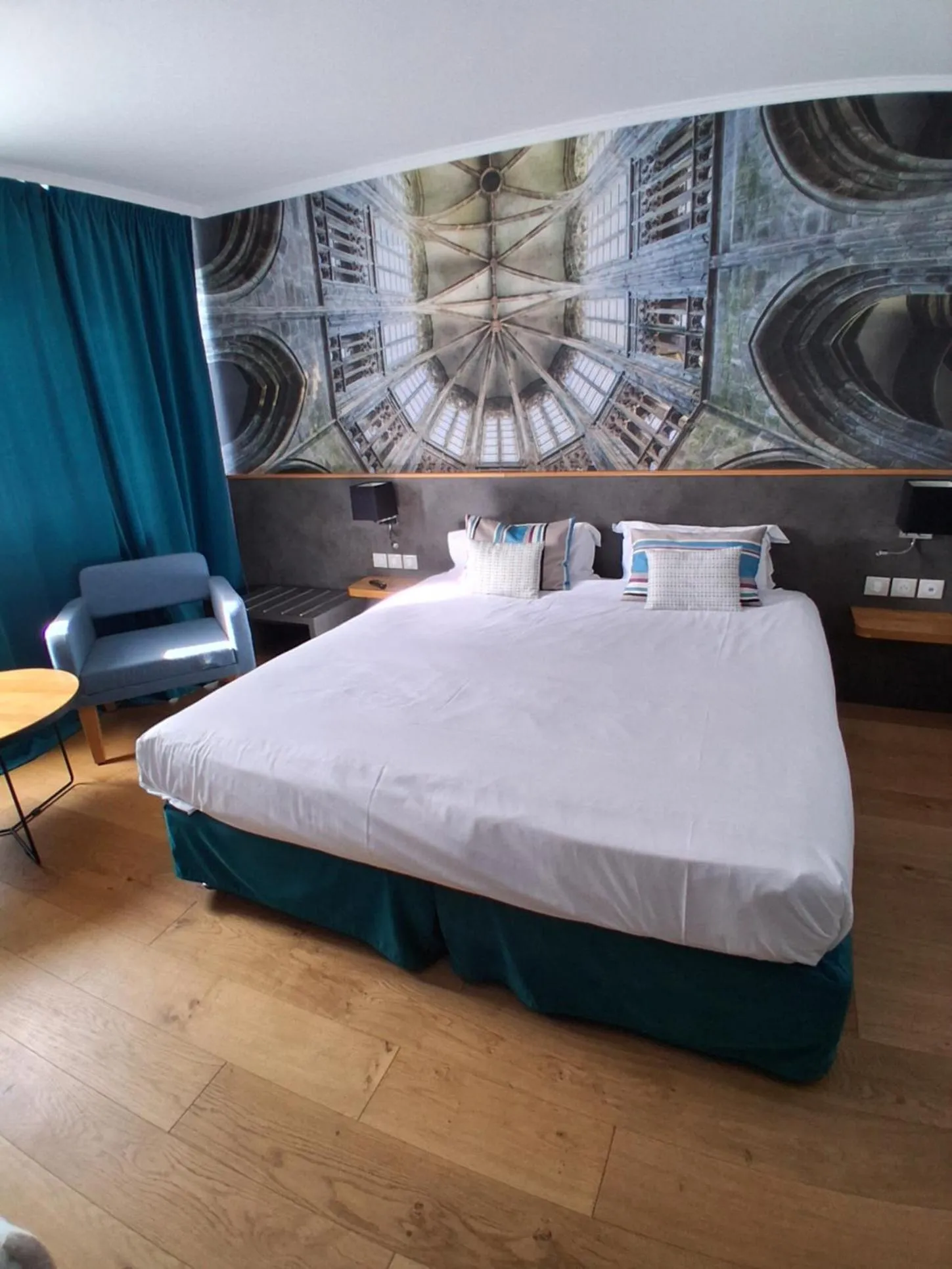 Property building, Bed in Mercure Mont Saint Michel