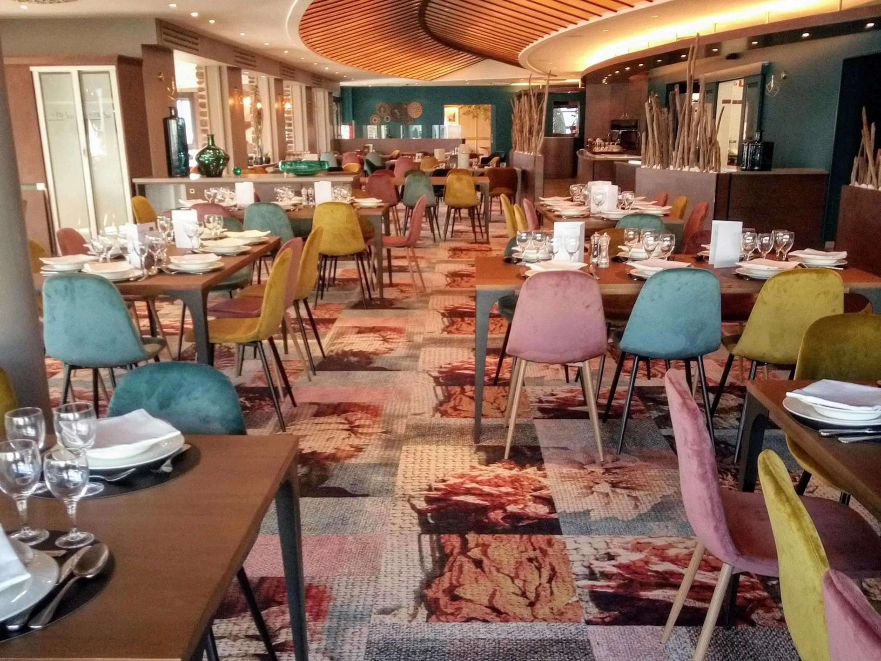 Restaurant/places to eat in Mercure Mont Saint Michel