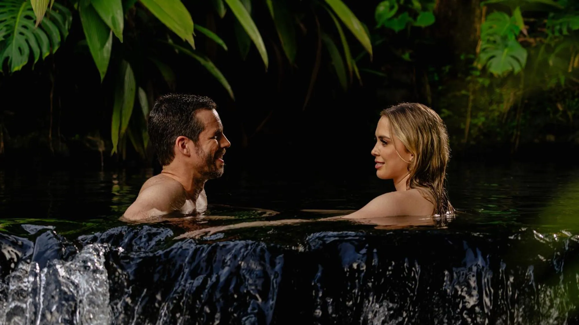 Swimming pool in Tabacón Thermal Resort & Spa