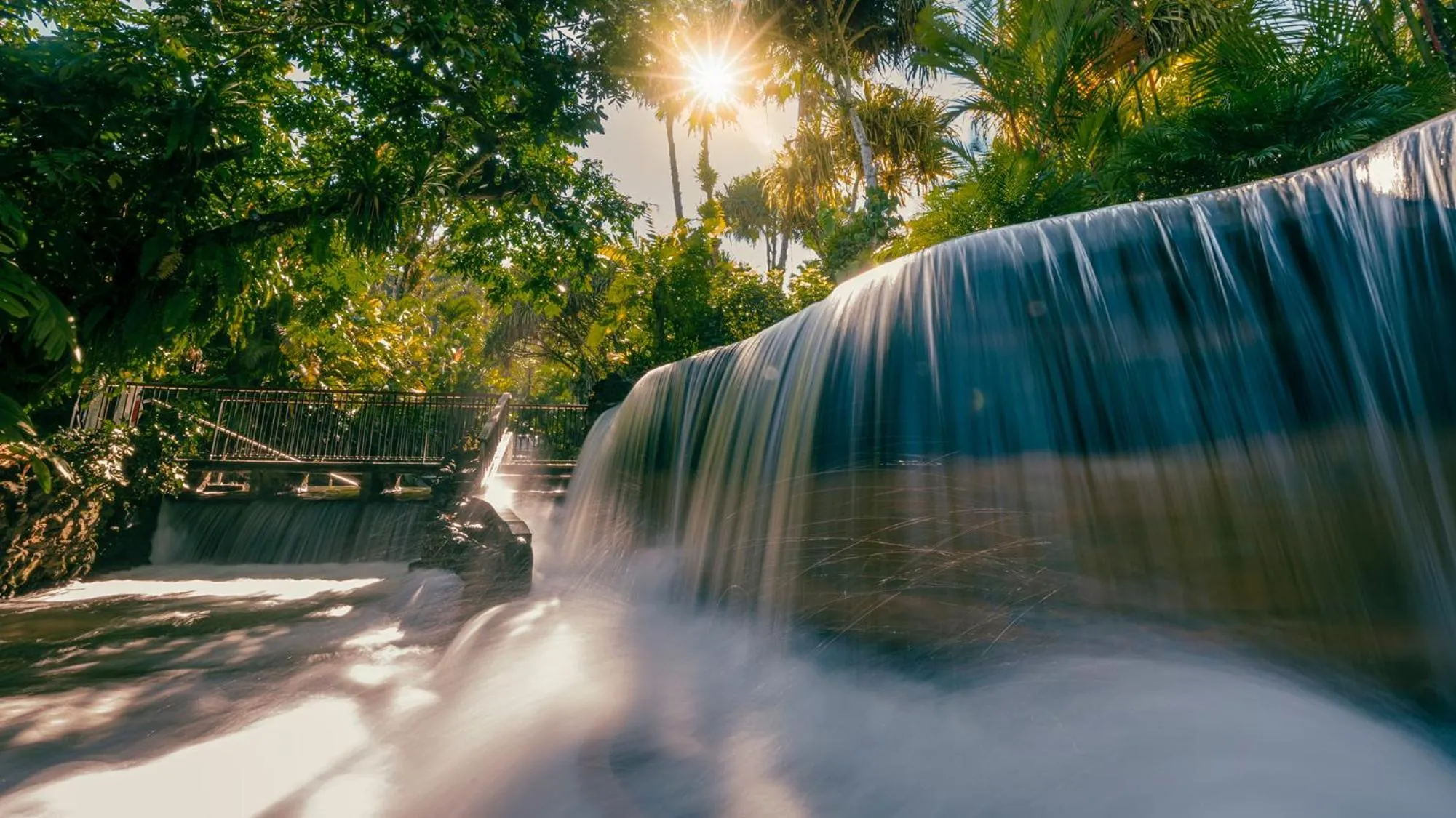 Swimming pool in Tabacón Thermal Resort & Spa