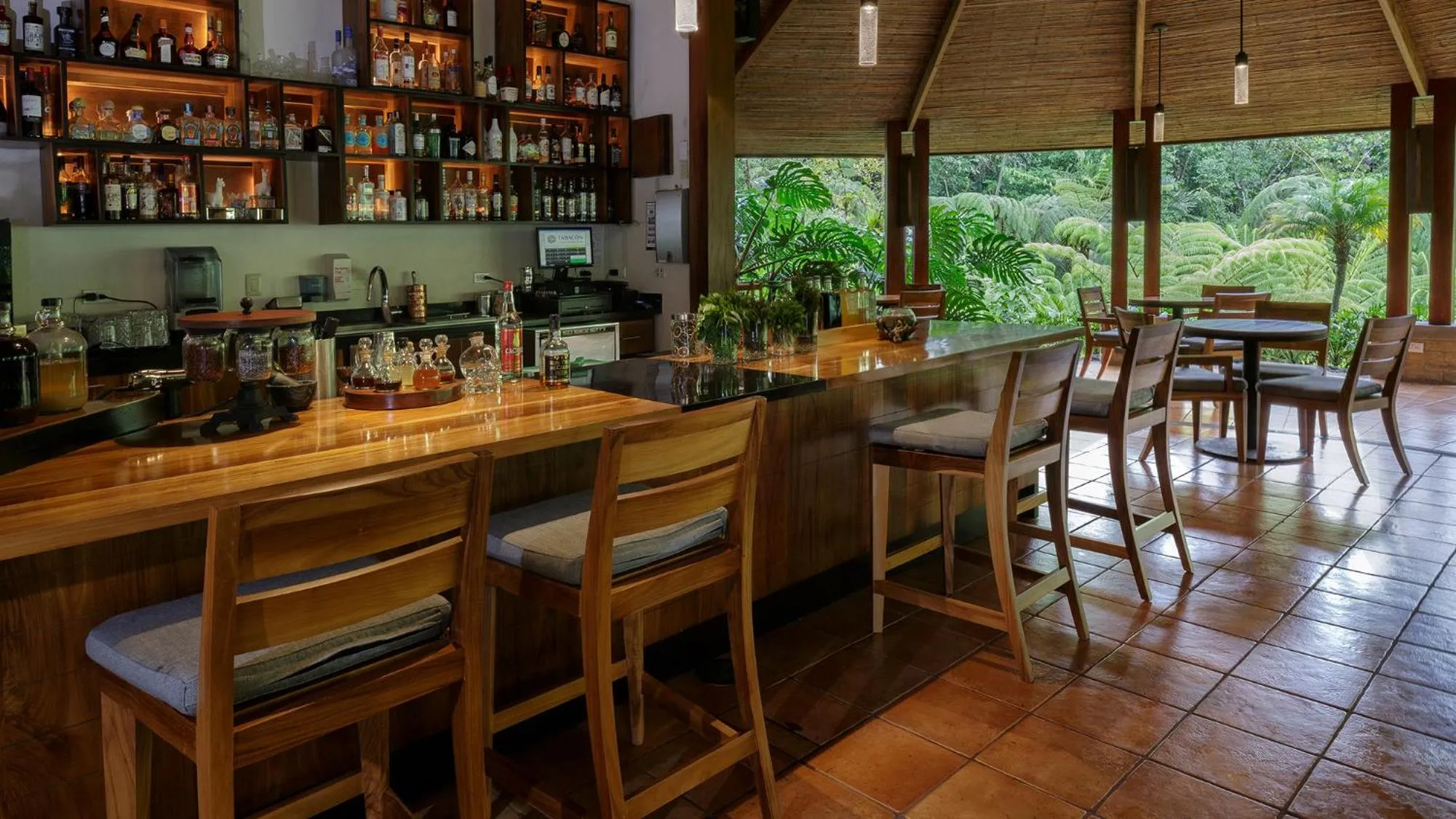 Lounge or bar in Tabacón Thermal Resort & Spa