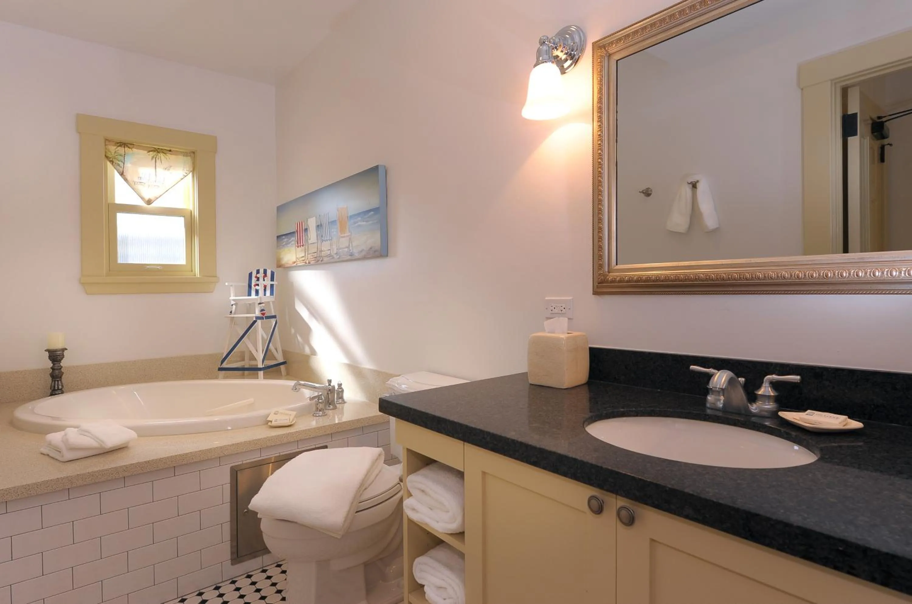 Bathroom in 1906 Lodge