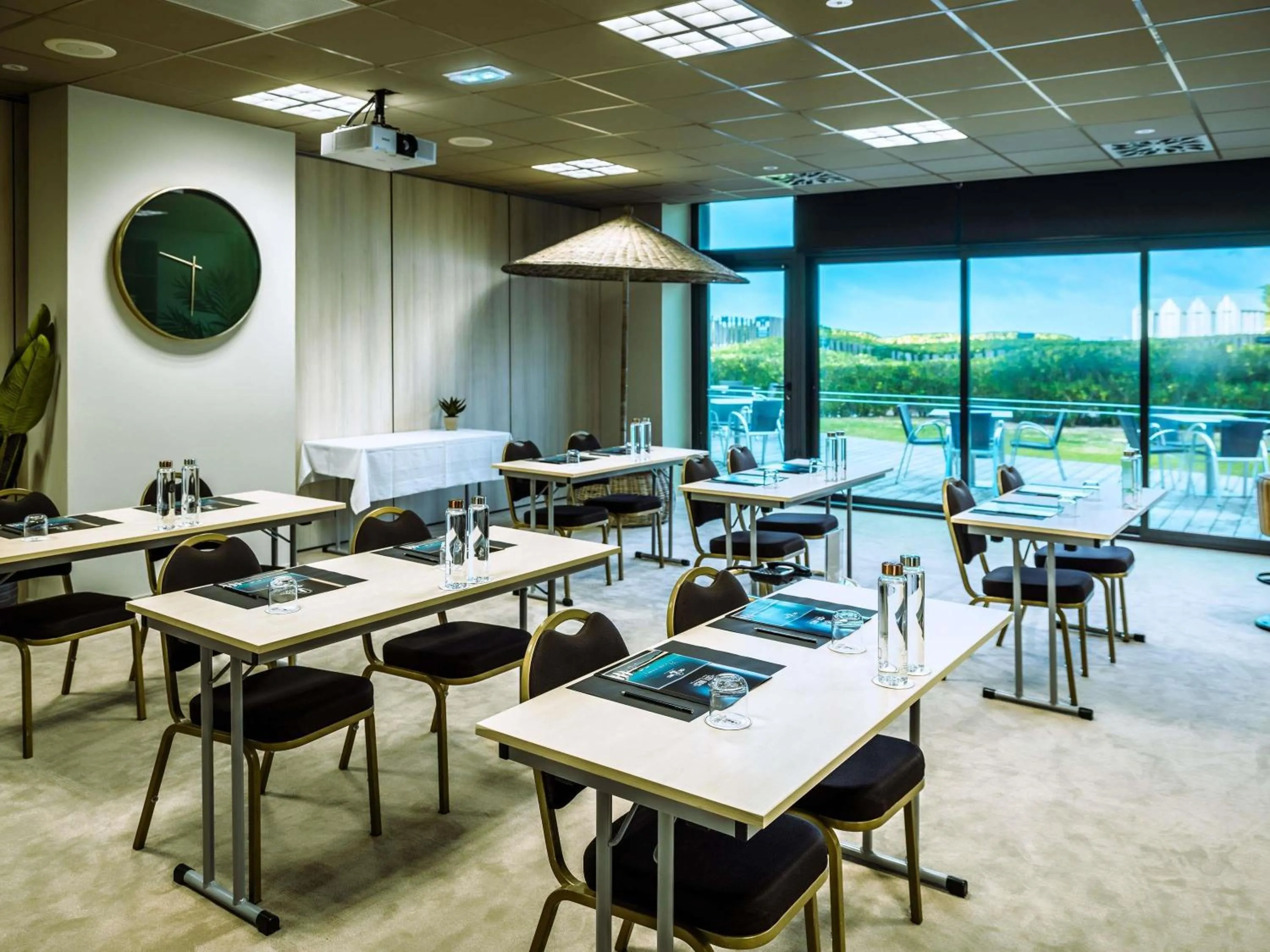 Meeting/conference room in Côte Ouest Thalasso & Spa Les Sables d'Olonne - MGallery Collection
