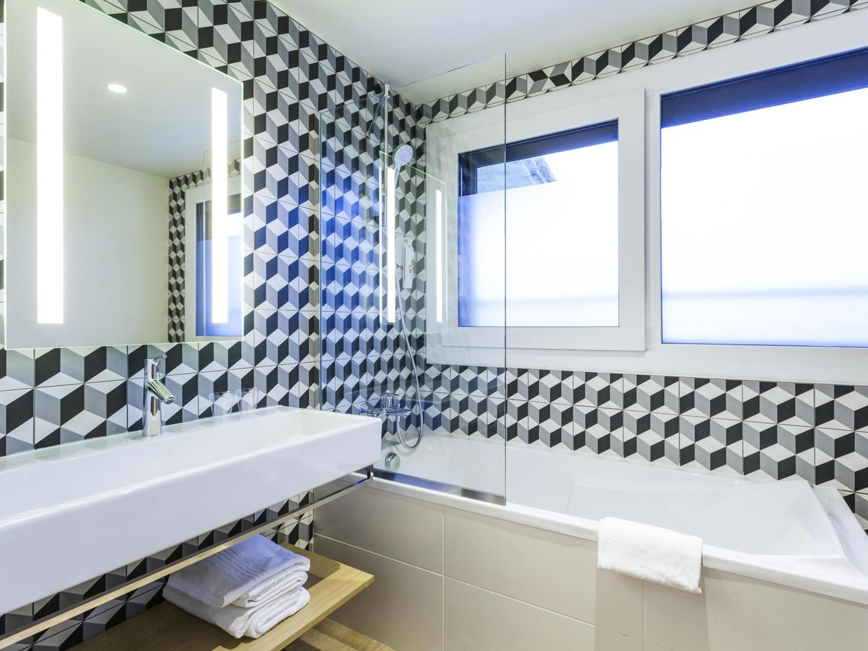 Bedroom in ibis Styles Bordeaux Sud