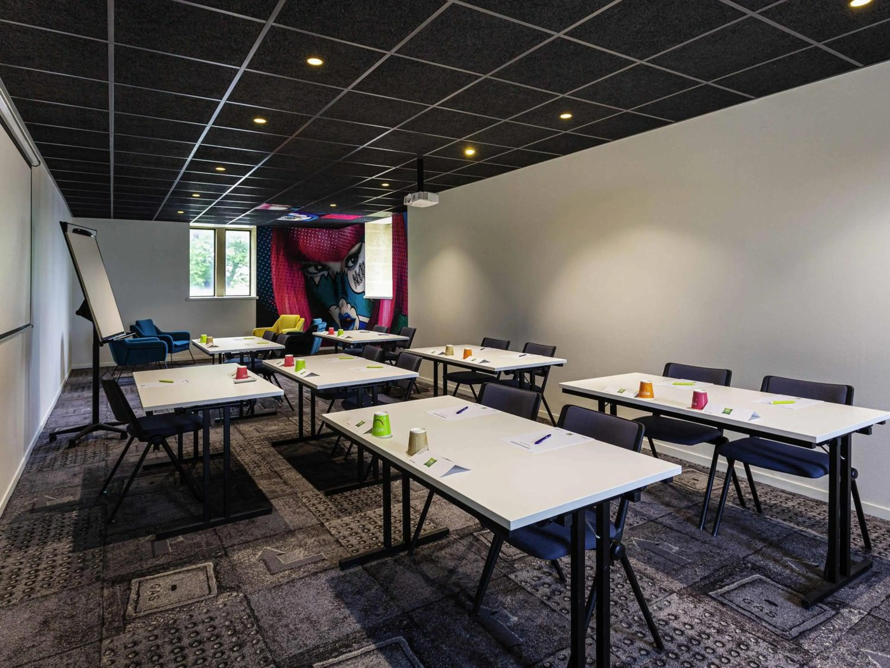 Meeting/conference room in ibis Styles Bordeaux Sud