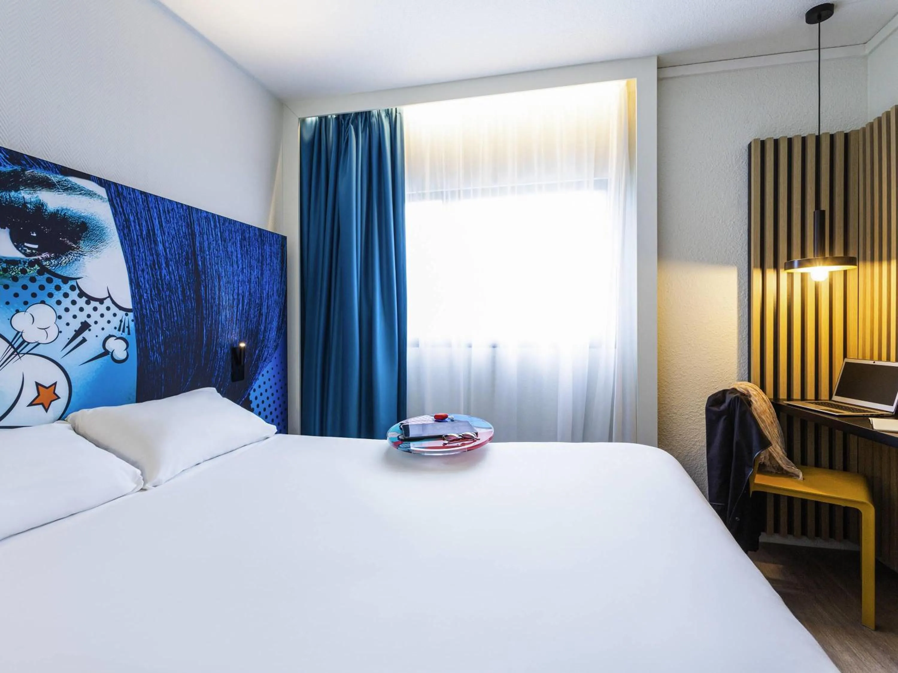 Bedroom, Bed in ibis Styles Bordeaux Sud