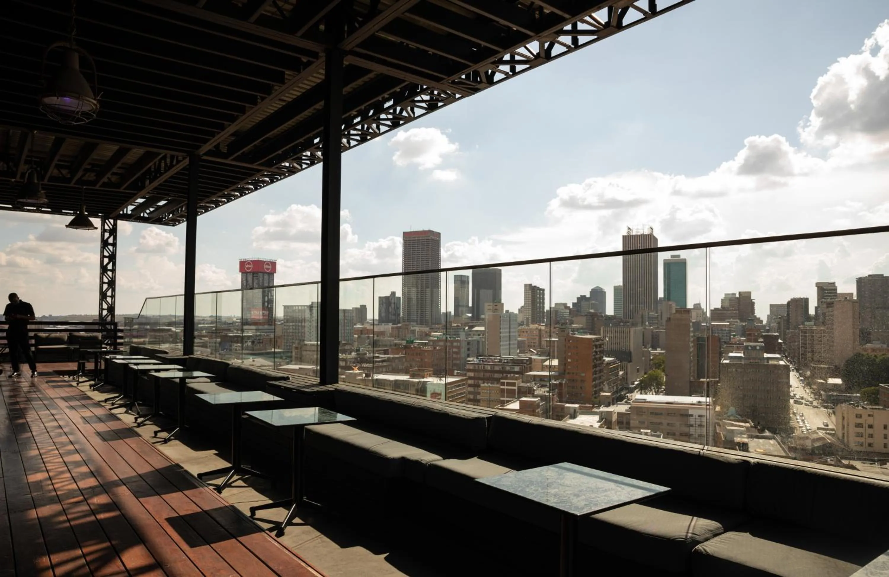 Restaurant/places to eat in Hallmark House