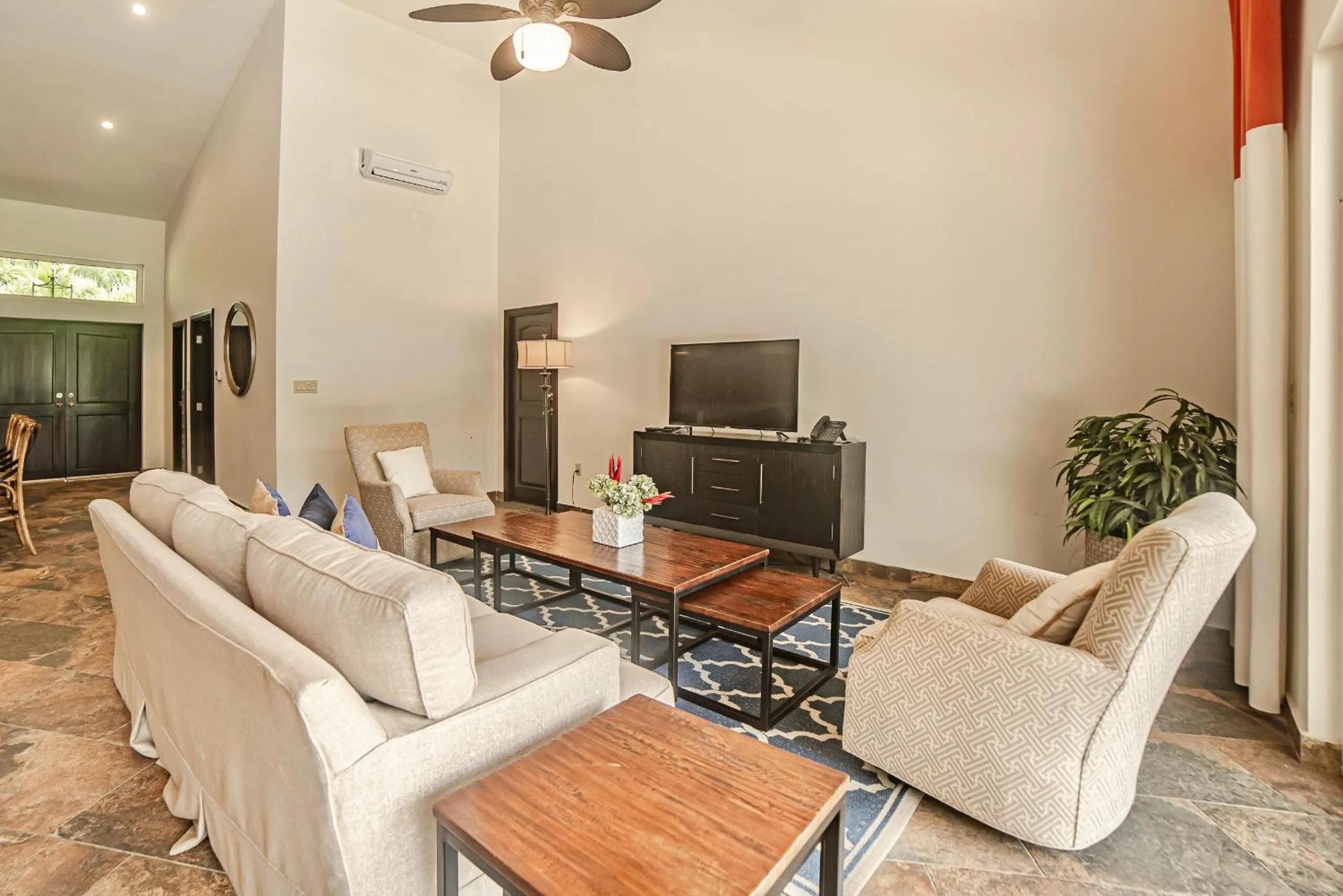 Red Frog Beach Island Resort