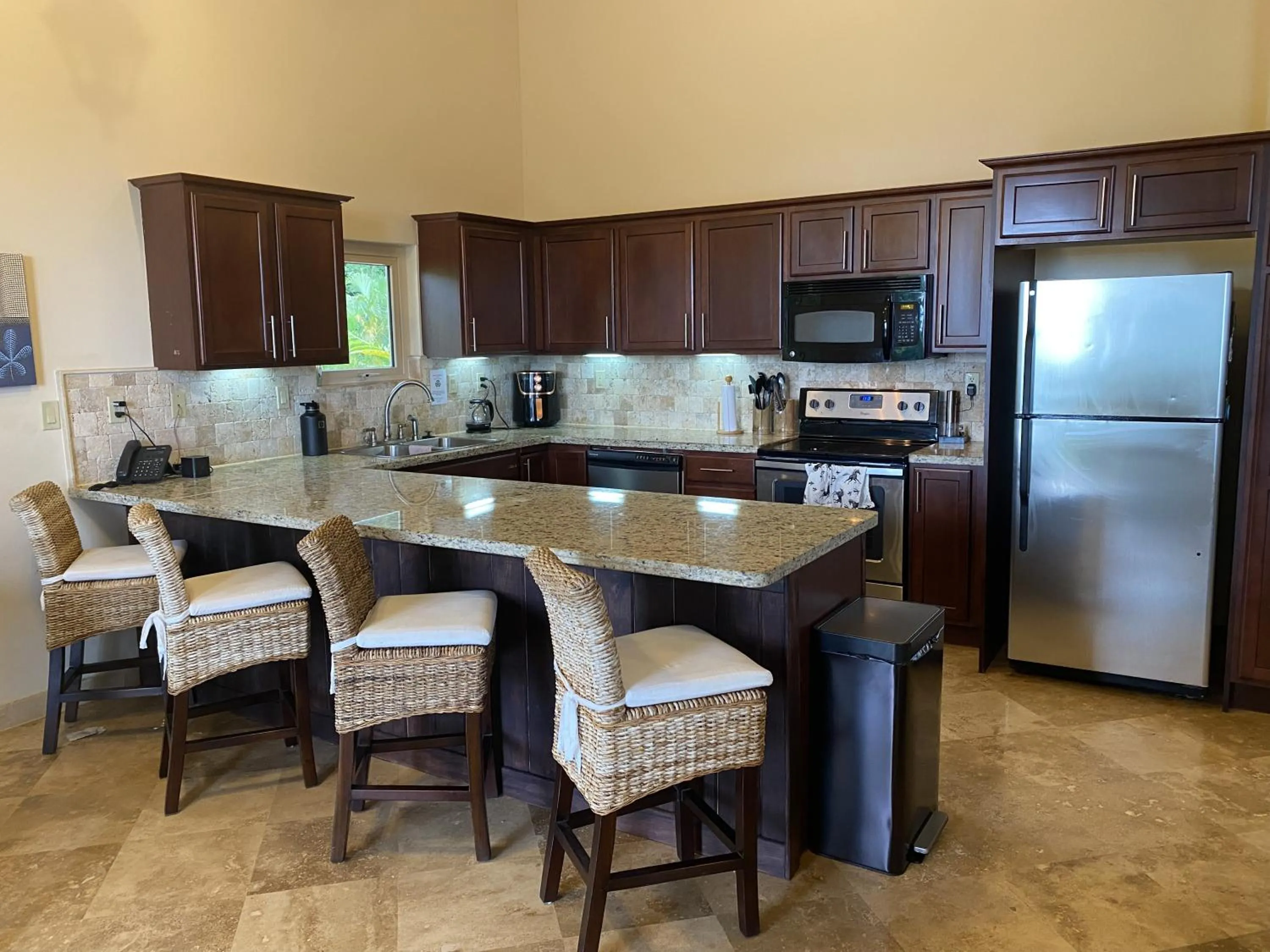 Red Frog Beach Island Resort