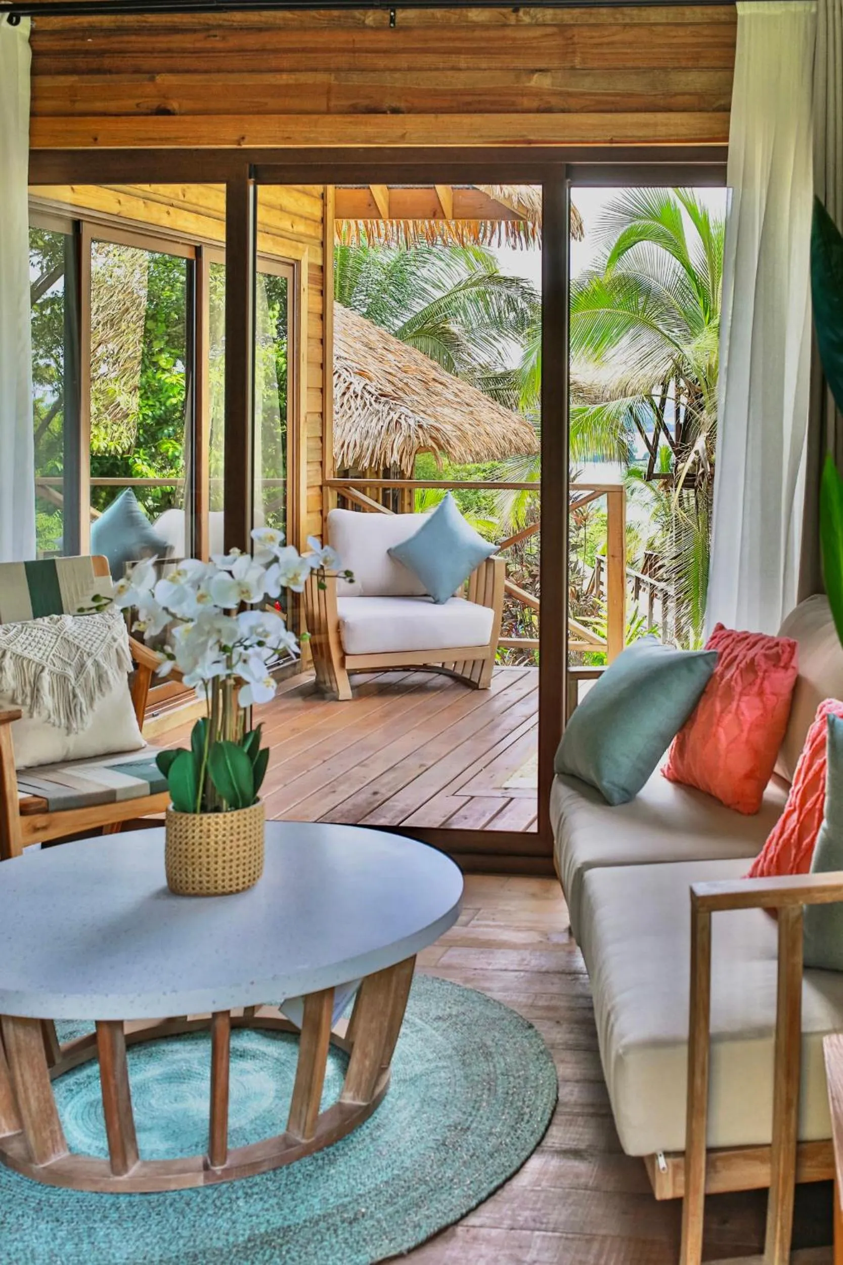 Red Frog Beach Island Resort