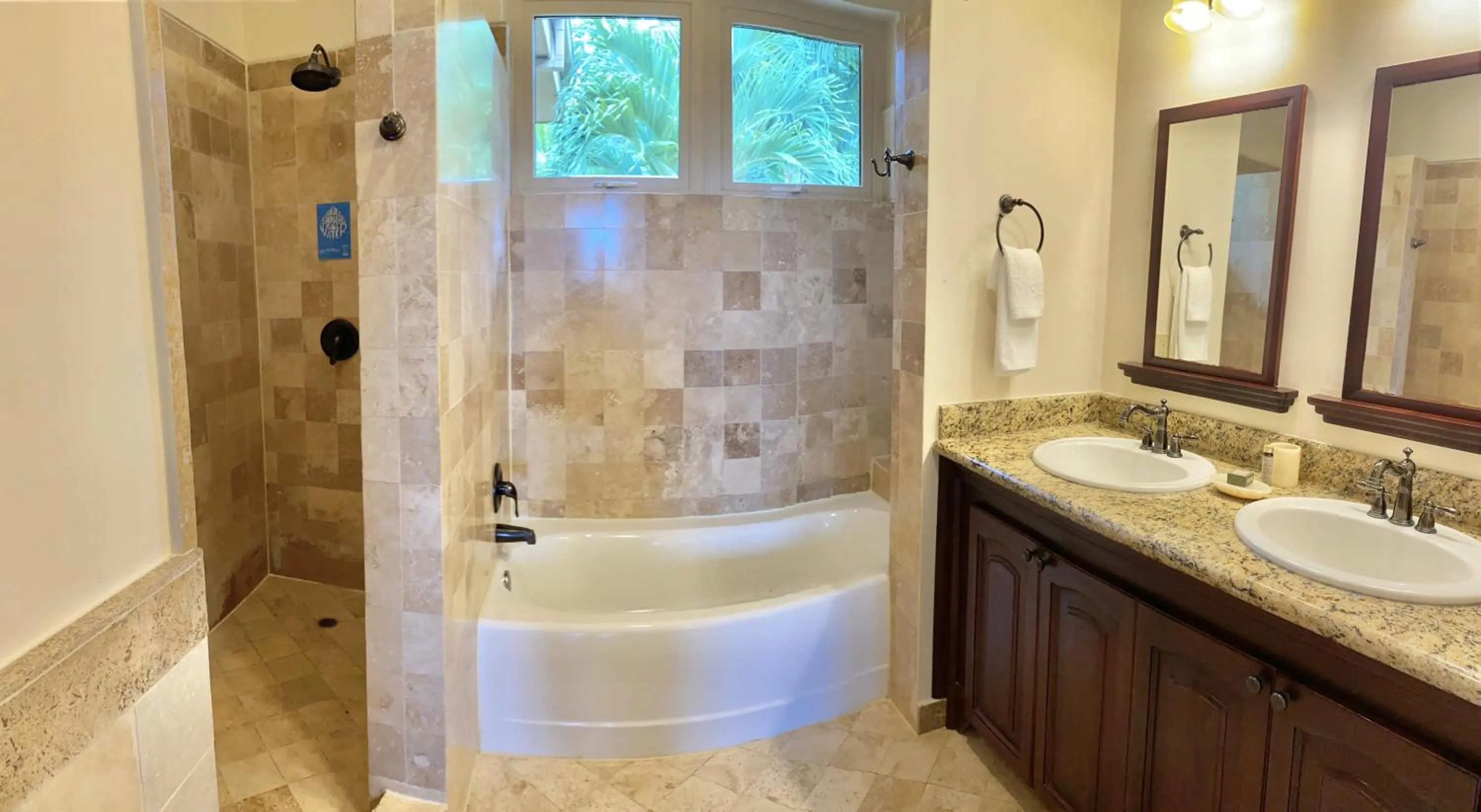 Red Frog Beach Island Resort