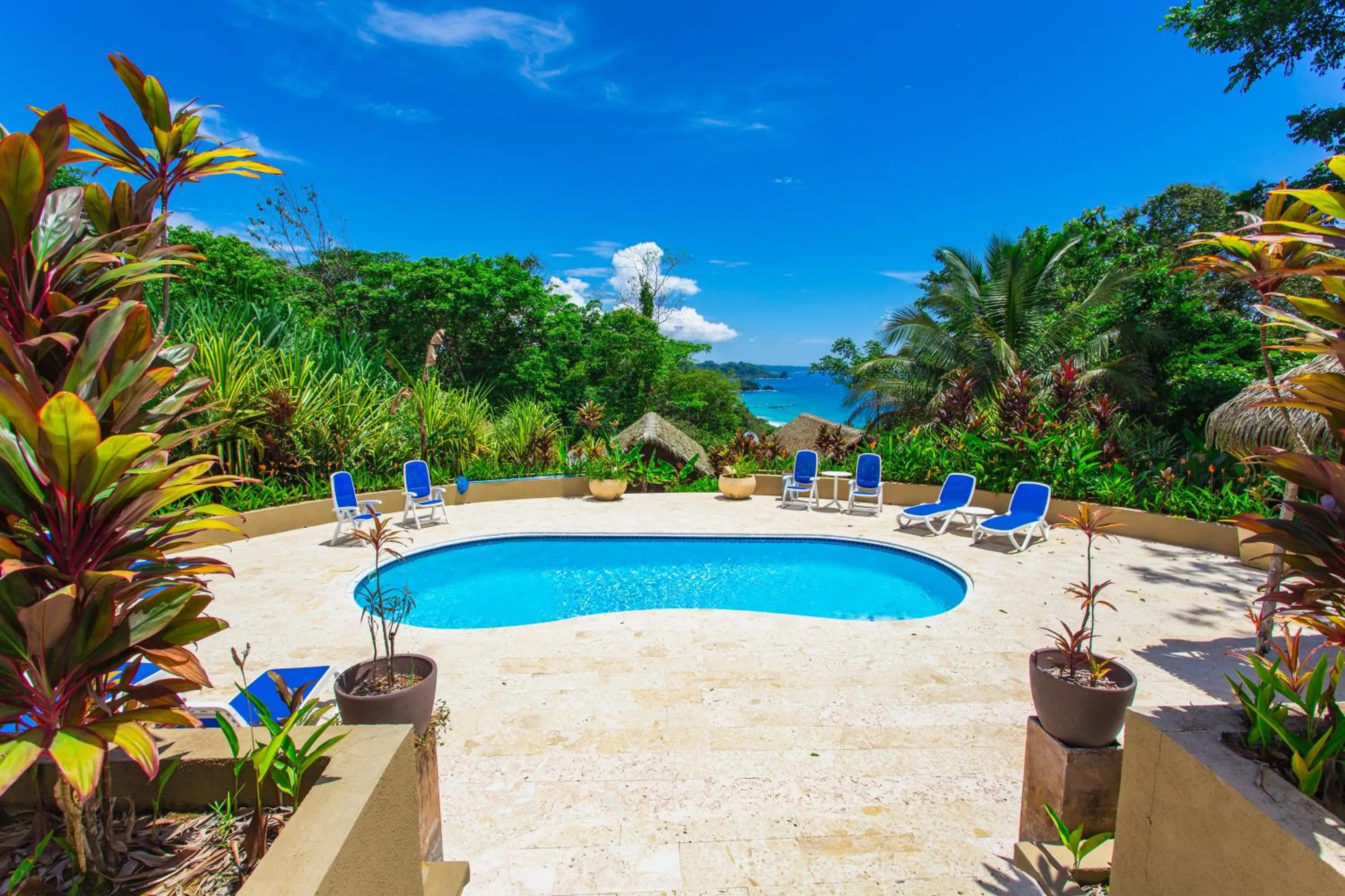 Red Frog Beach Island Resort