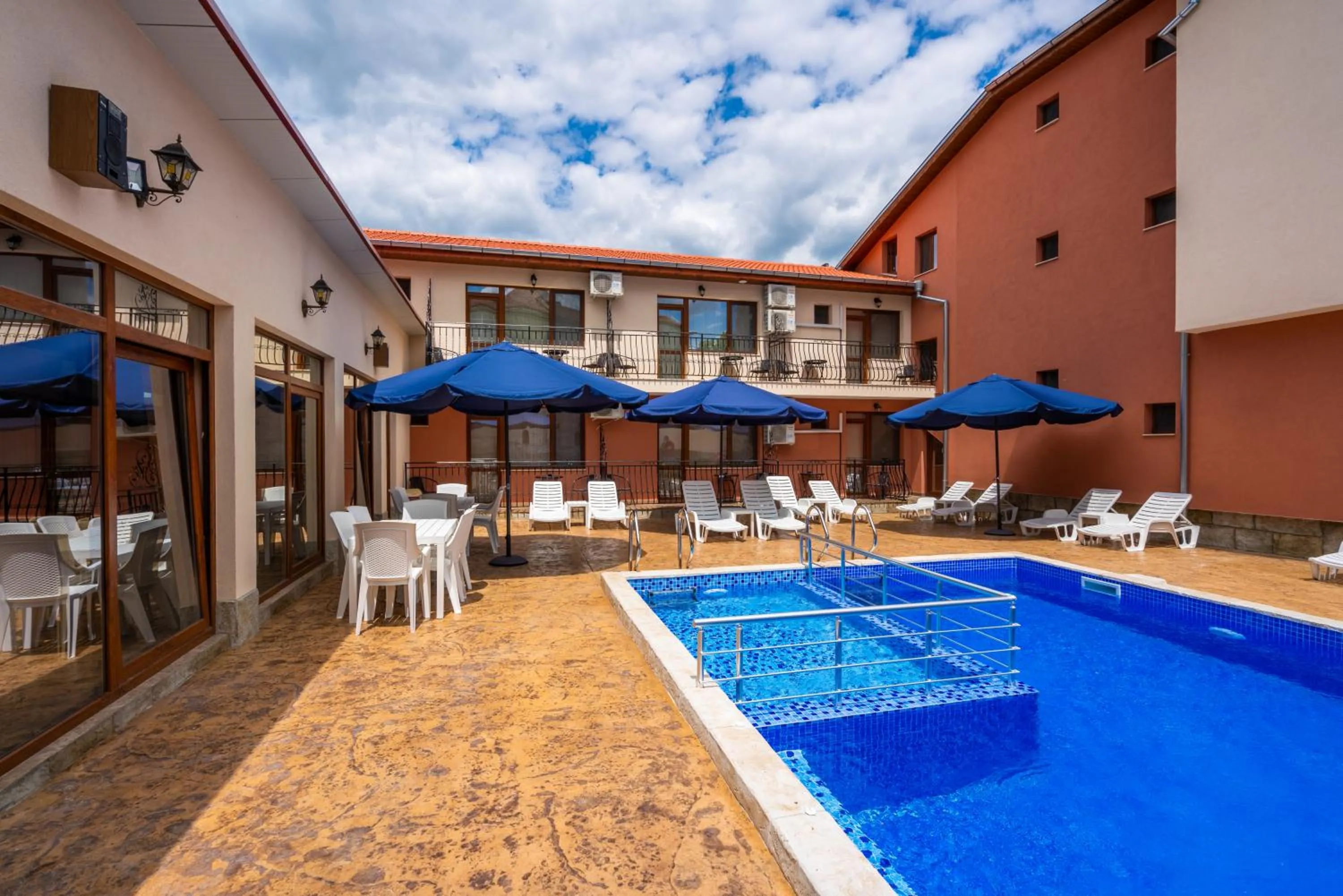 Swimming pool in Family Hotel Preslav