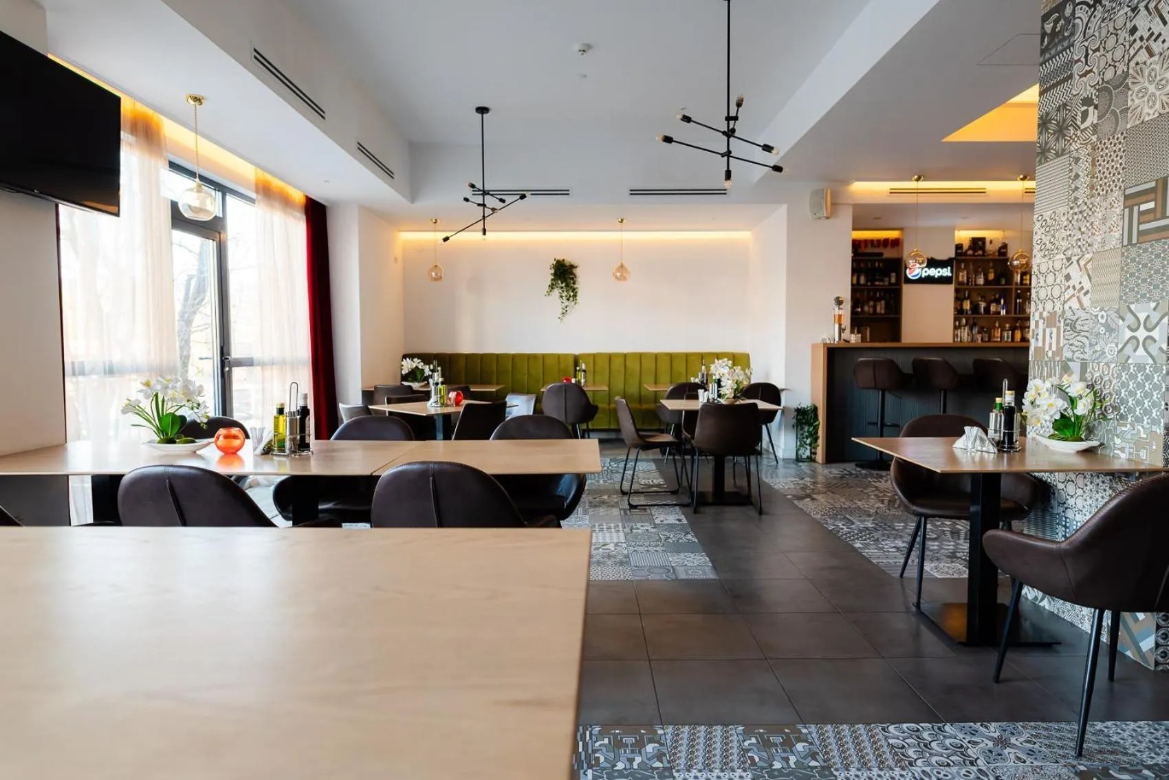 Restaurant/places to eat in Hotel Avenue - Avenue Hotels