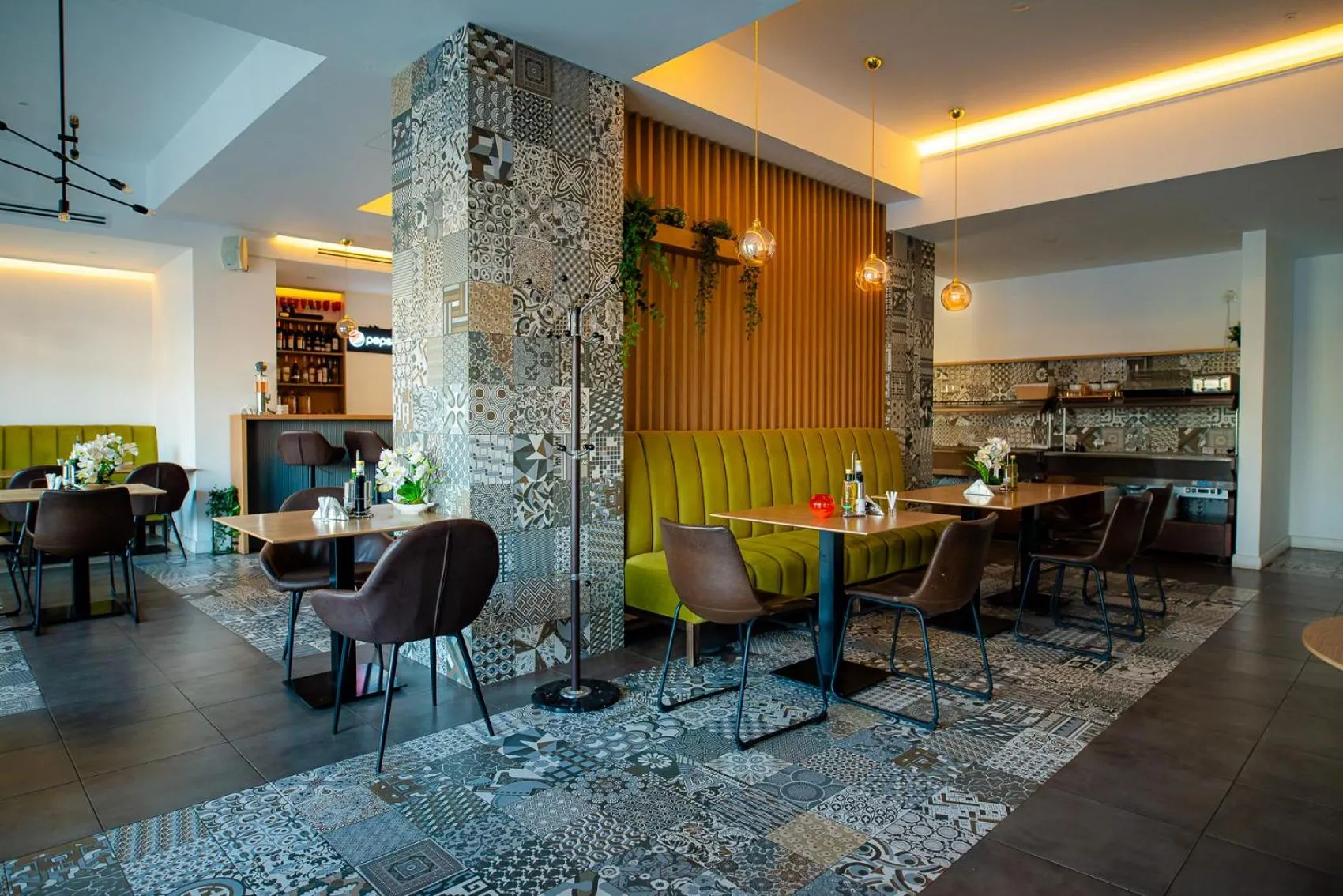 Restaurant/places to eat in Hotel Avenue - Avenue Hotels