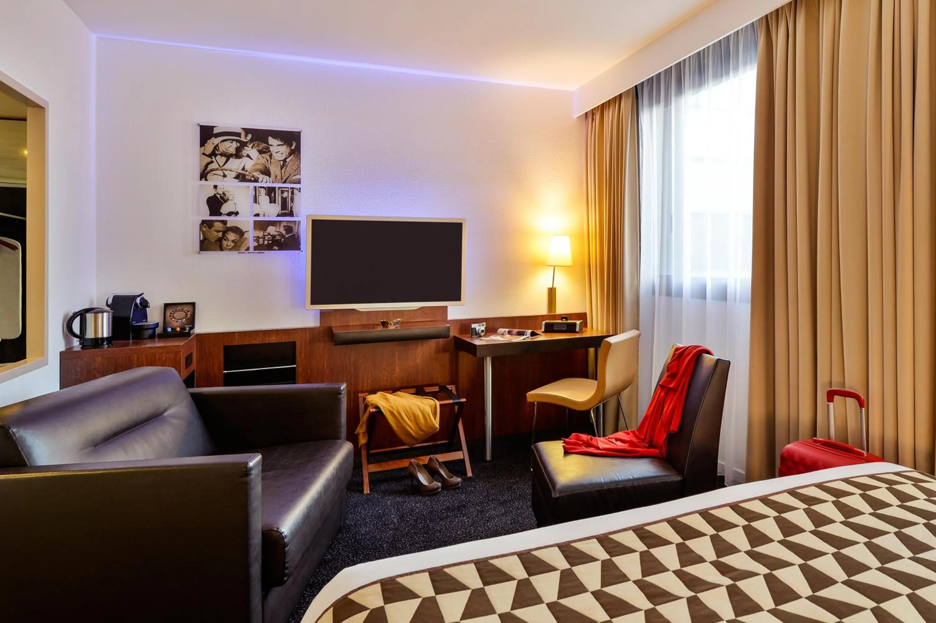 Bedroom, Bed in Hôtel Mercure Lyon Centre Lumière