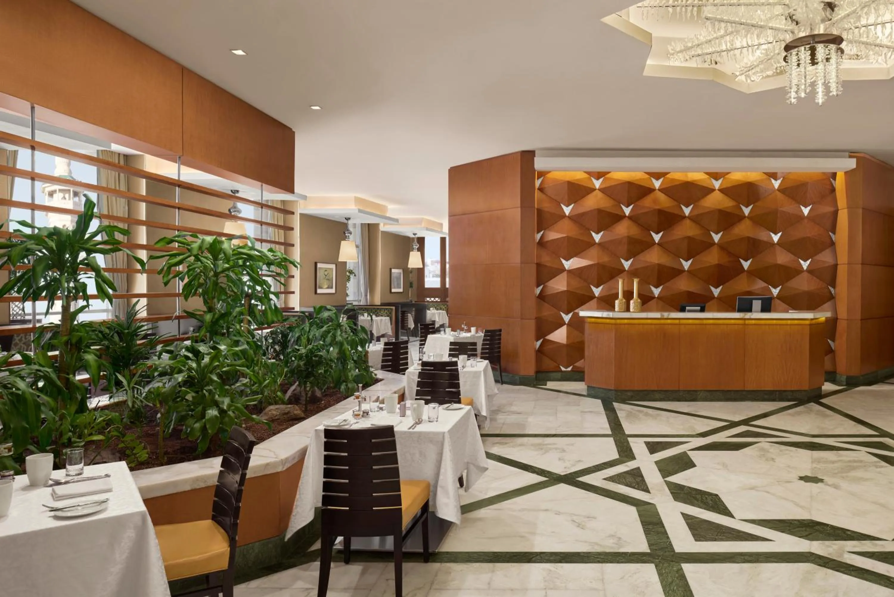 Restaurant/places to eat in Hilton Suites Jabal Omar Makkah