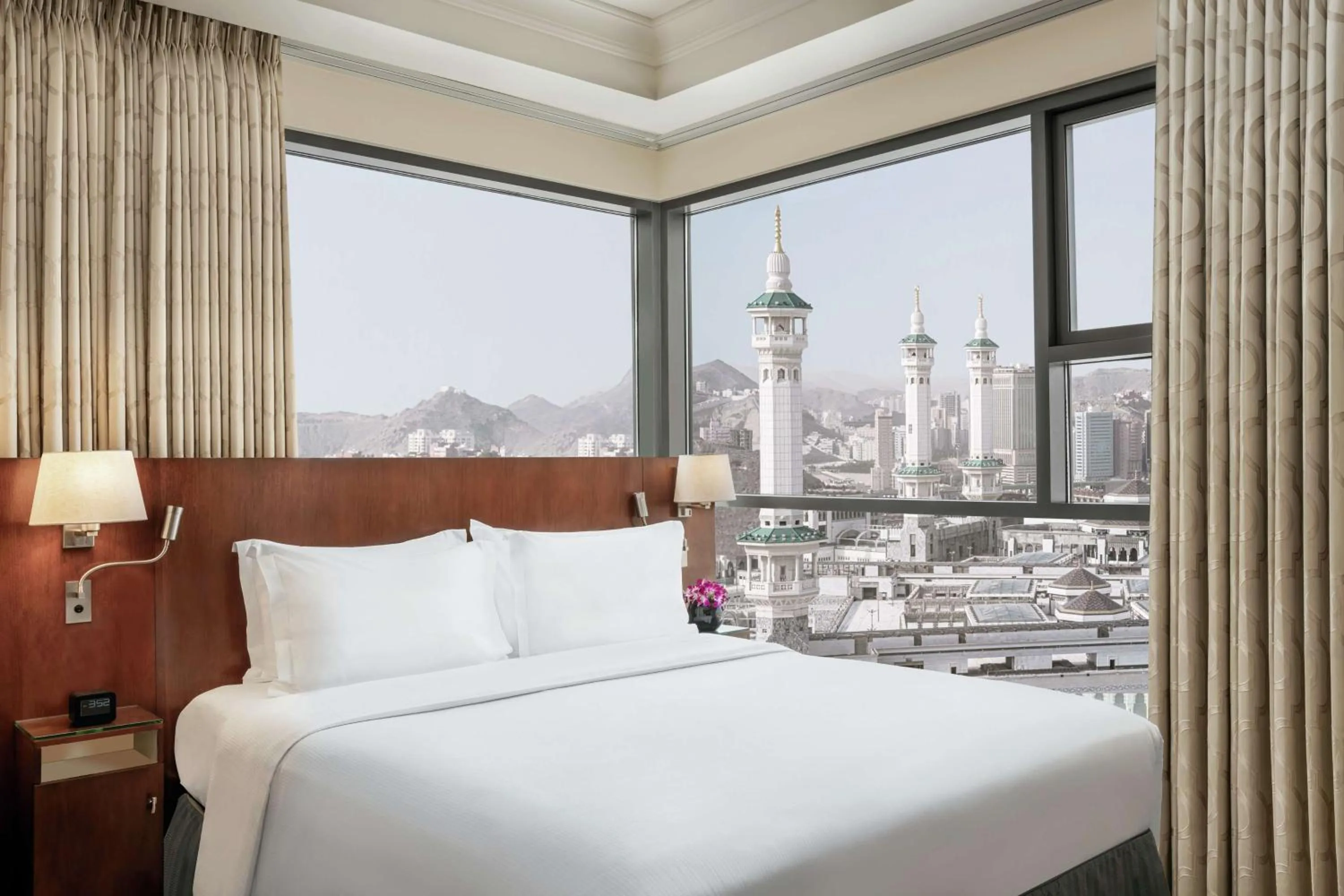 Bed in Hilton Suites Jabal Omar Makkah