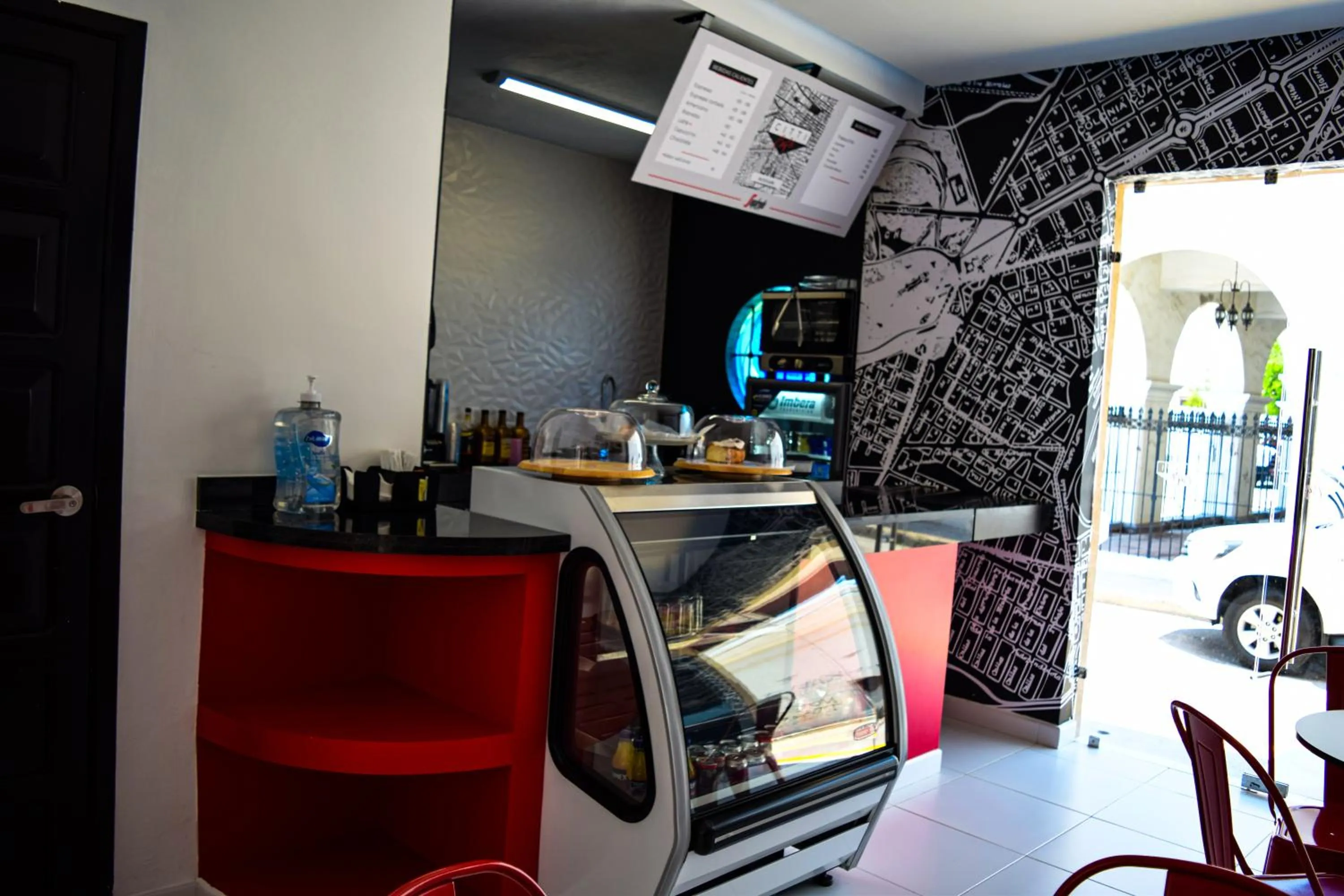 Restaurant/places to eat in Hotel Dwana