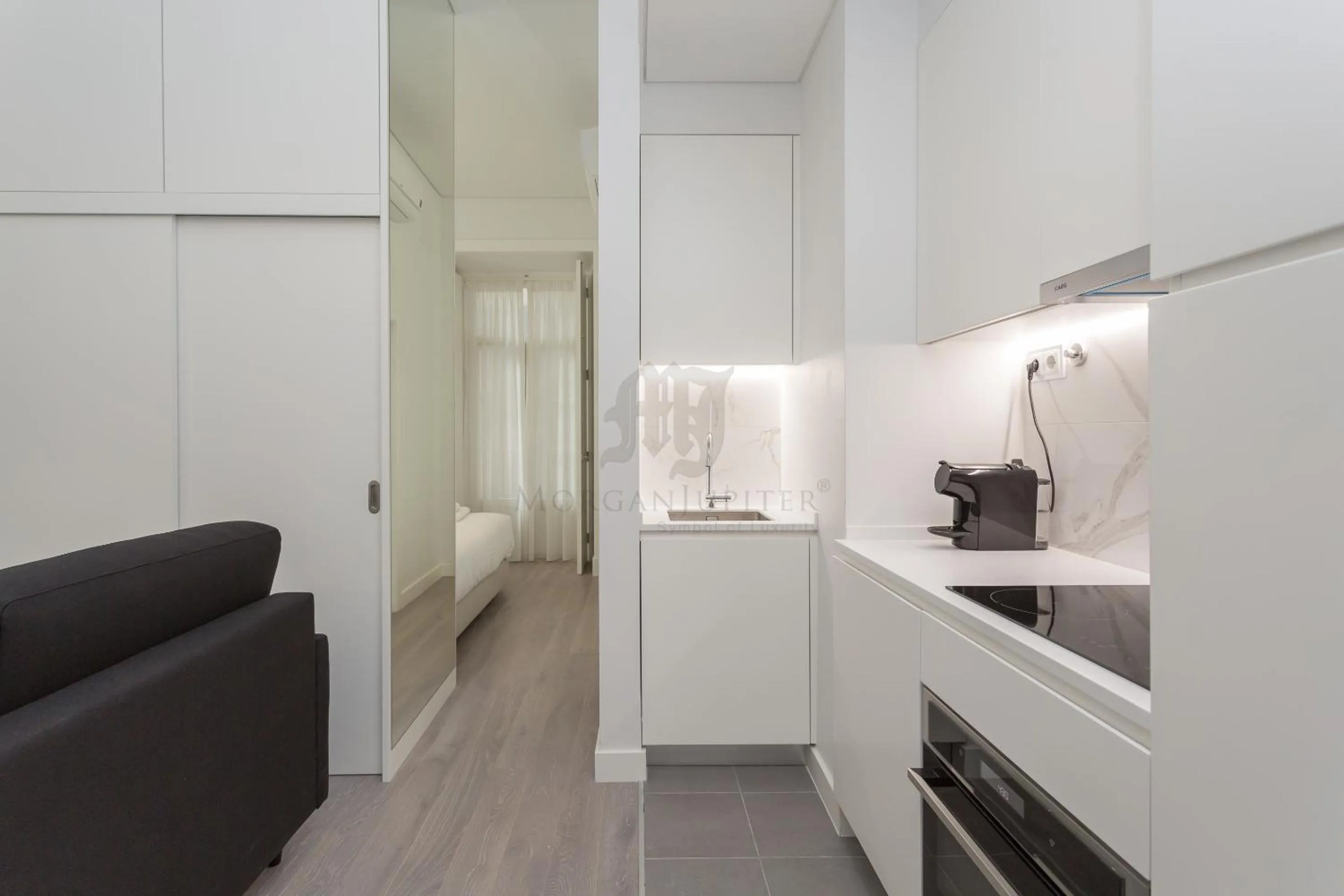 Kitchen or kitchenette in Morgan-Jupiter Apartments