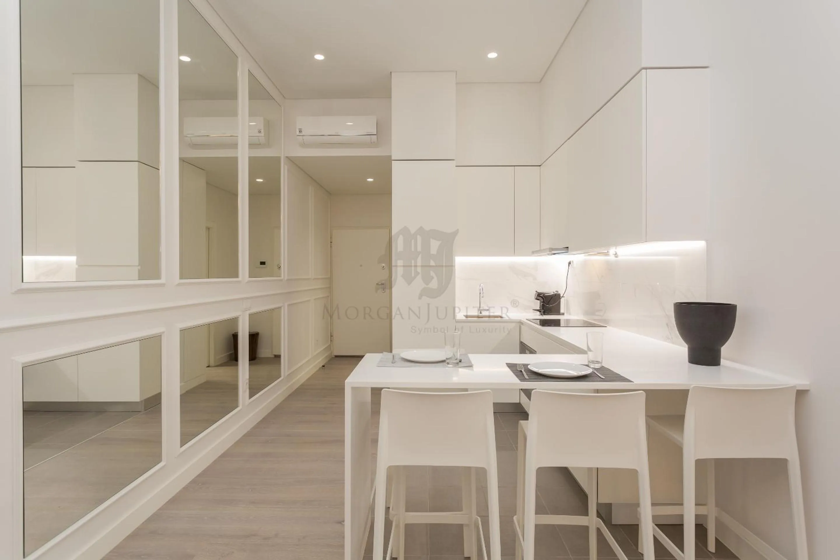 Dining area in Morgan-Jupiter Apartments