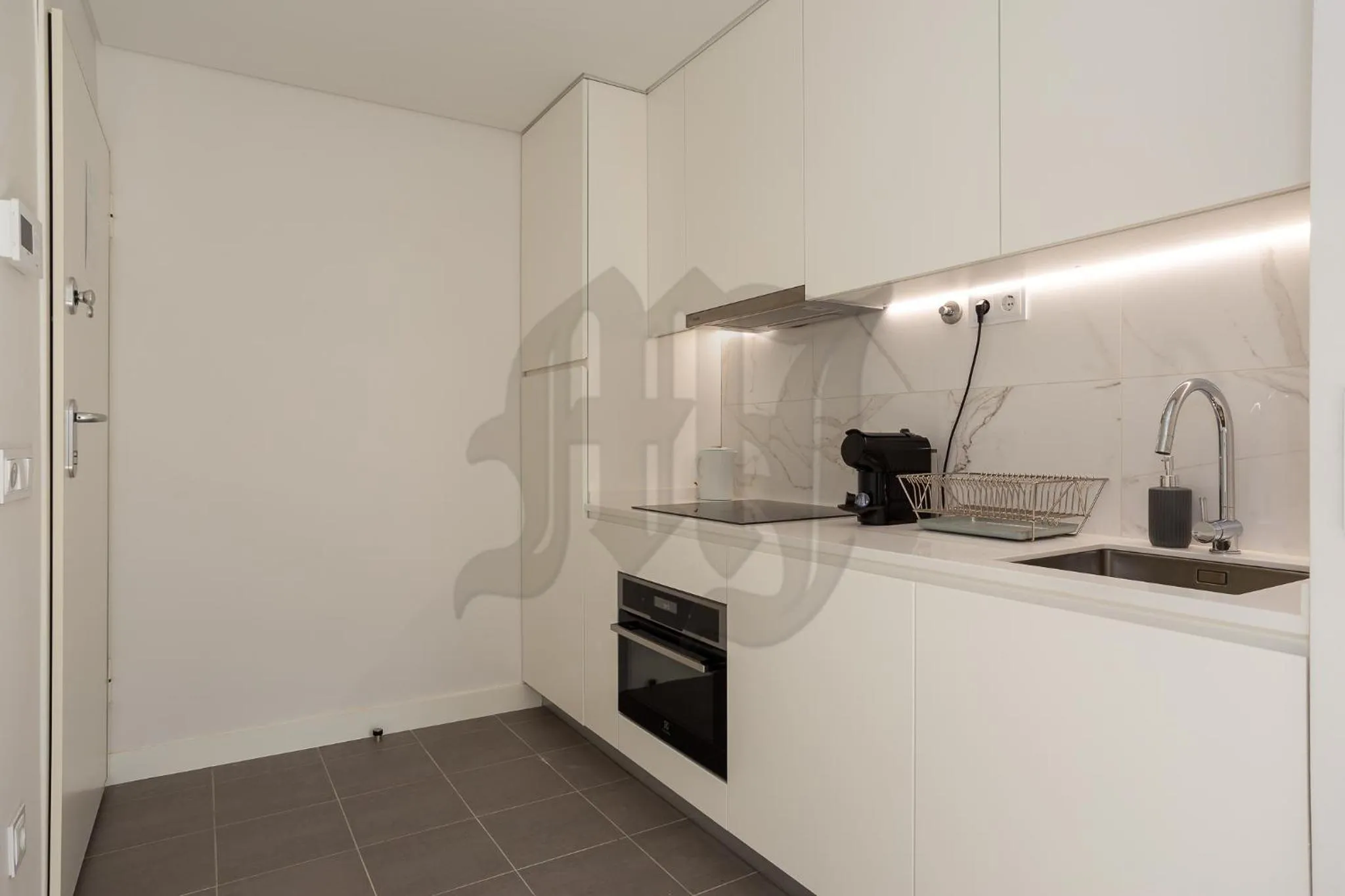 Kitchen or kitchenette in Morgan-Jupiter Apartments