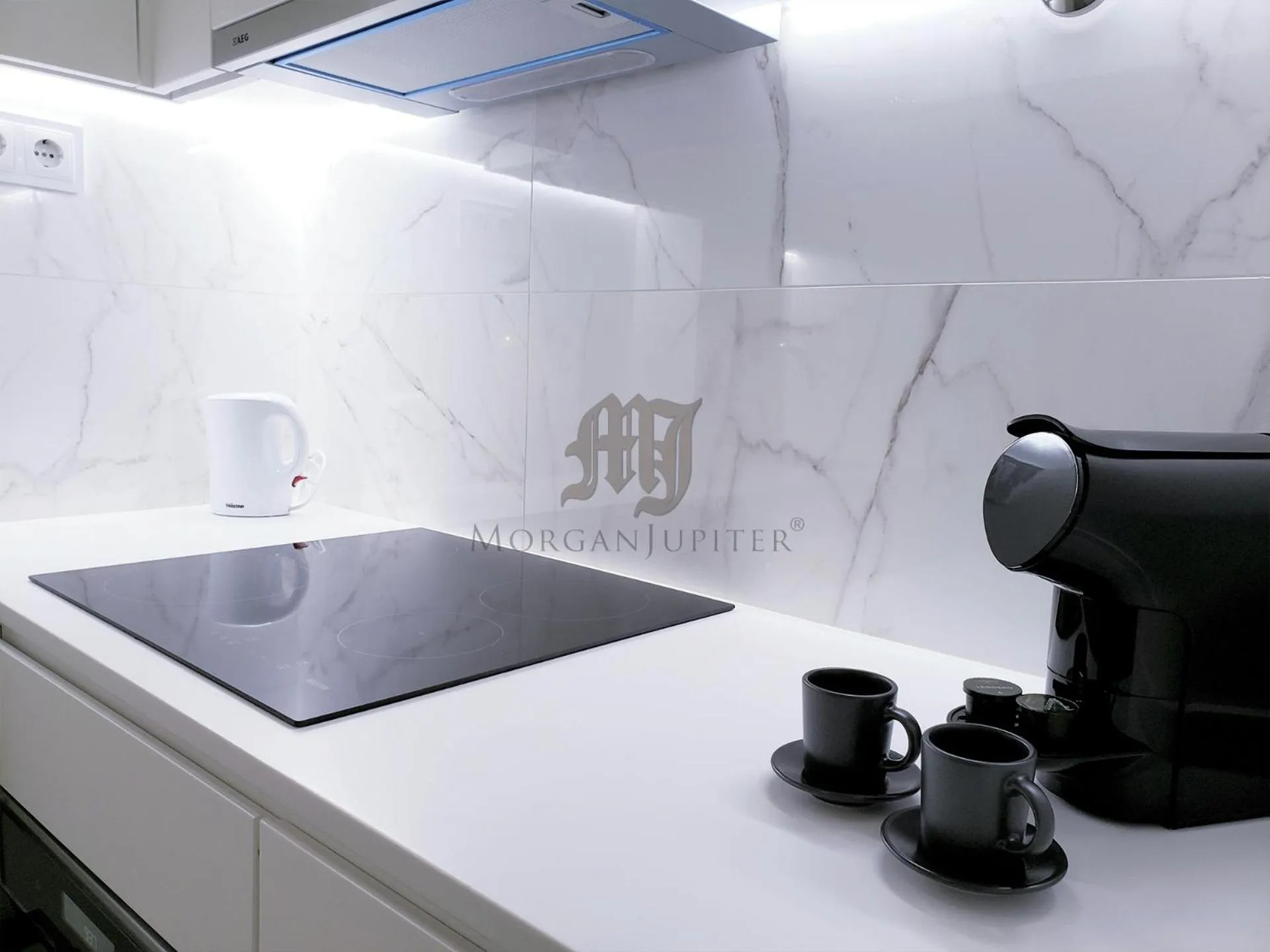 Kitchen or kitchenette in Morgan-Jupiter Apartments