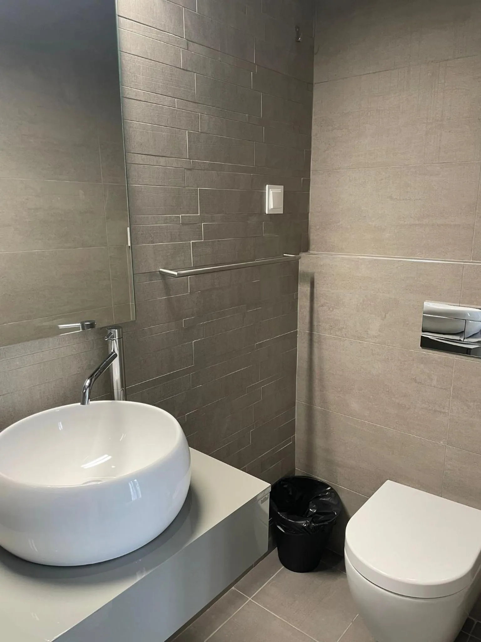 Shower in Morgan-Jupiter Apartments