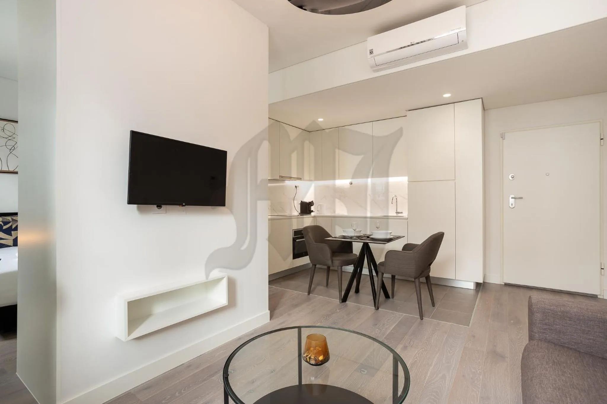 TV and multimedia in Morgan-Jupiter Apartments