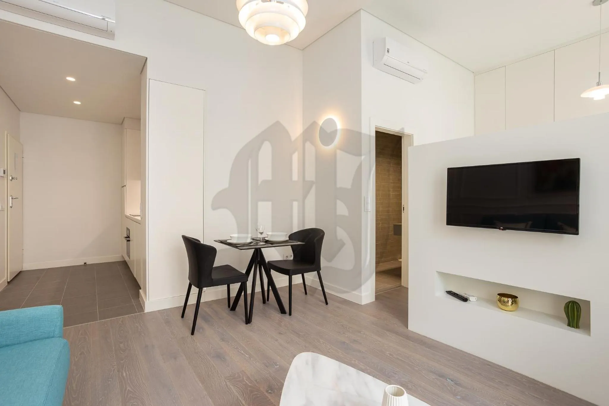 TV and multimedia in Morgan-Jupiter Apartments