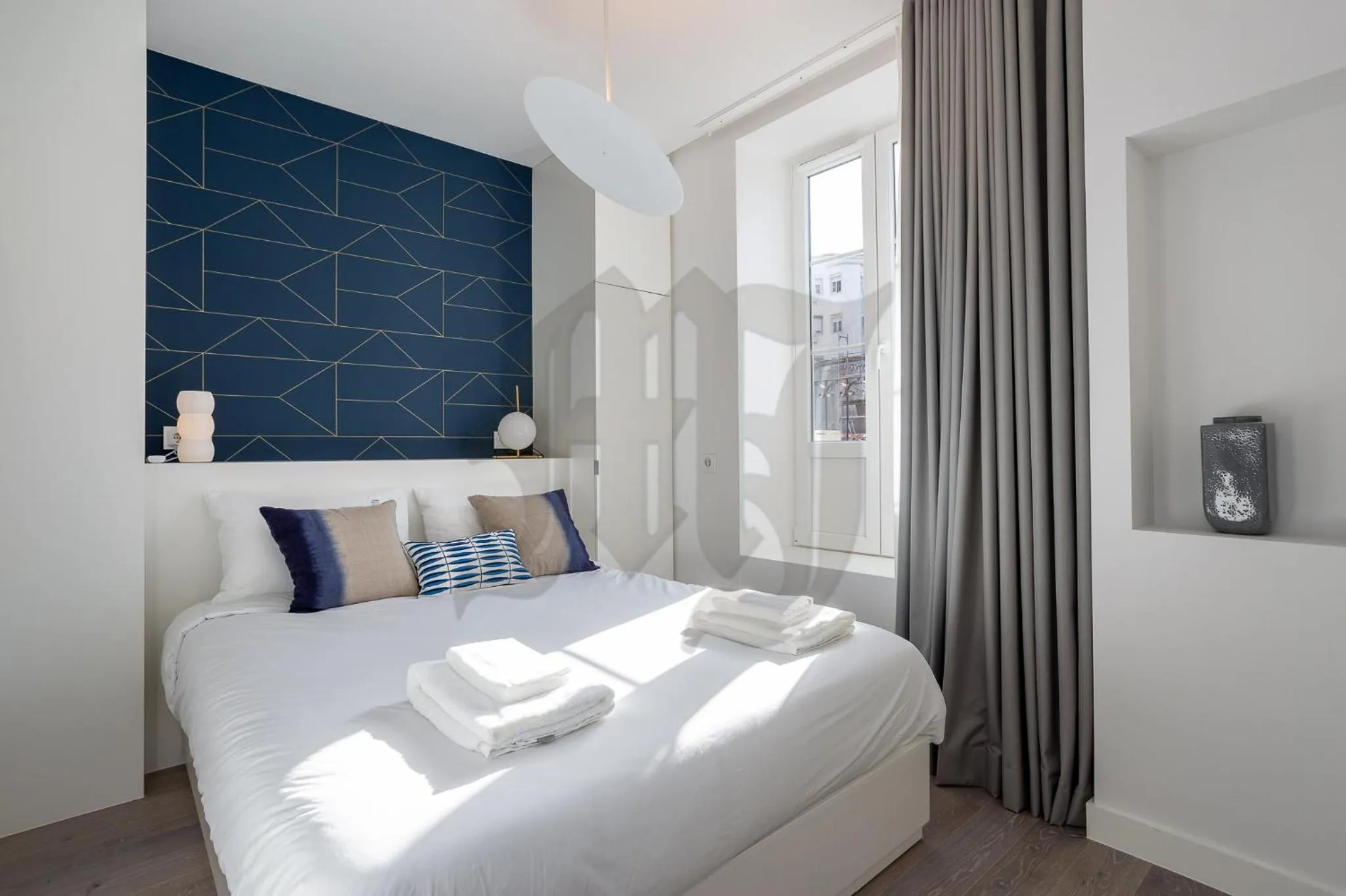 Photo of the whole room, Bed in Morgan-Jupiter Apartments