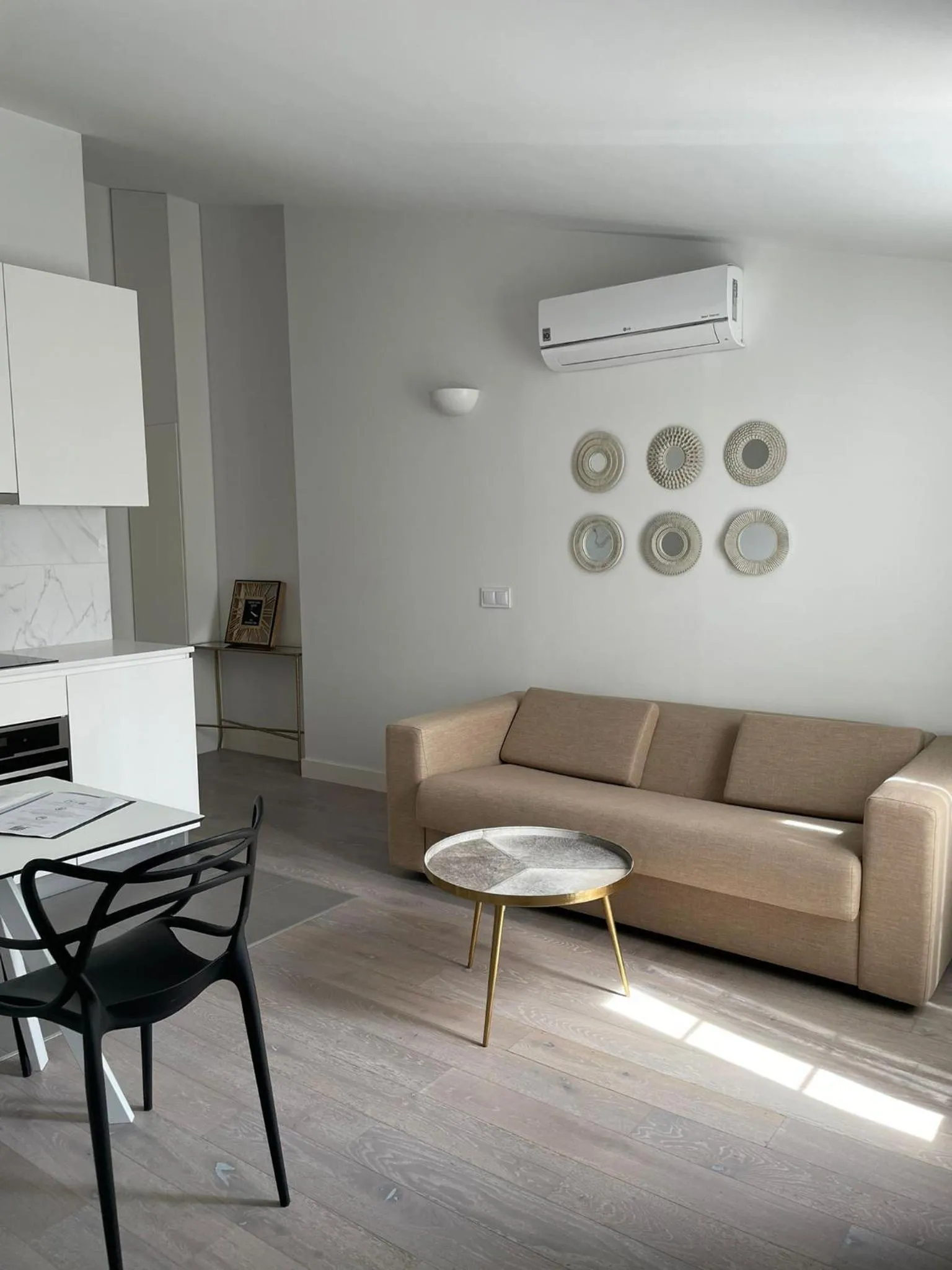 Living room in Morgan-Jupiter Apartments