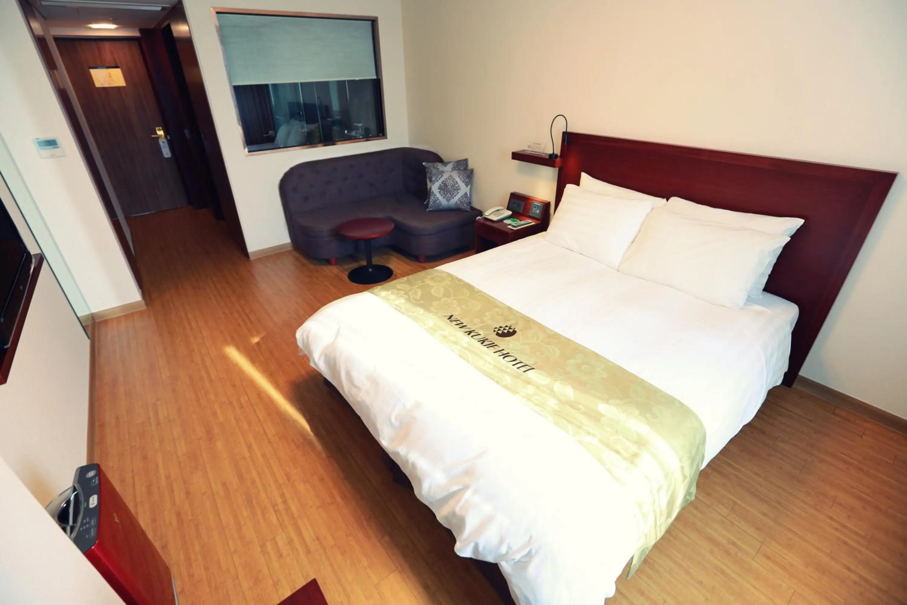 Decorative detail in New Kukje Hotel