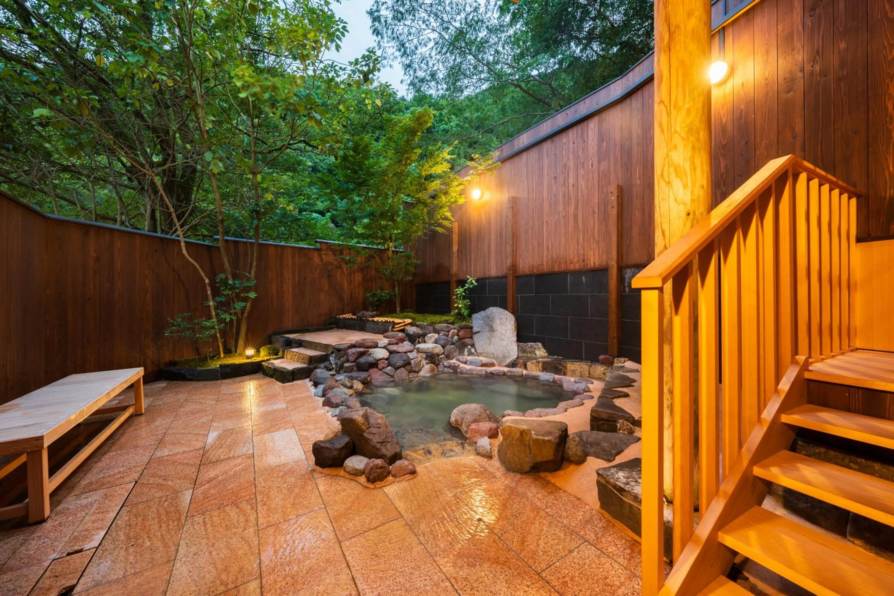 Open Air Bath in Beppu Showaen