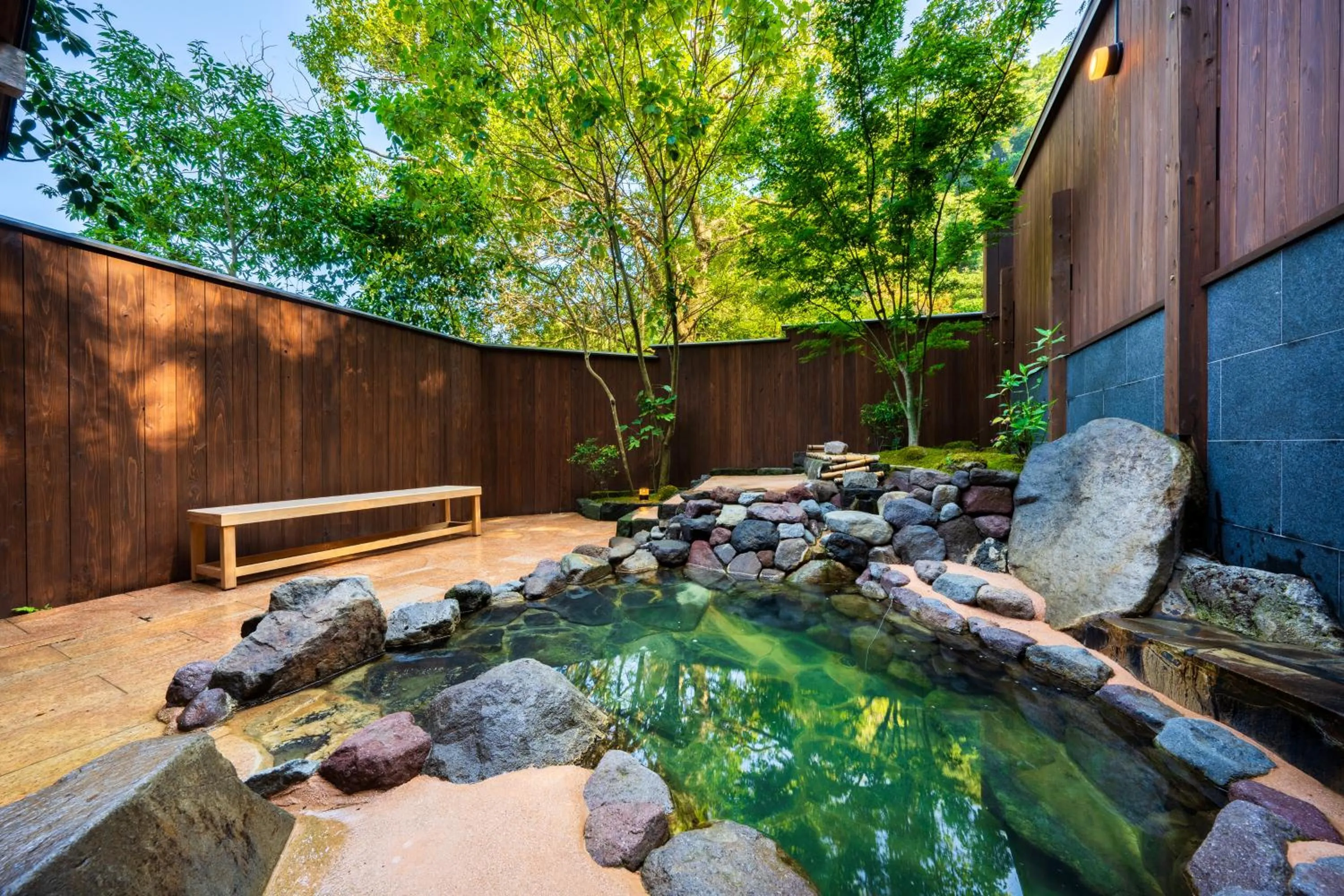 Open Air Bath in Beppu Showaen